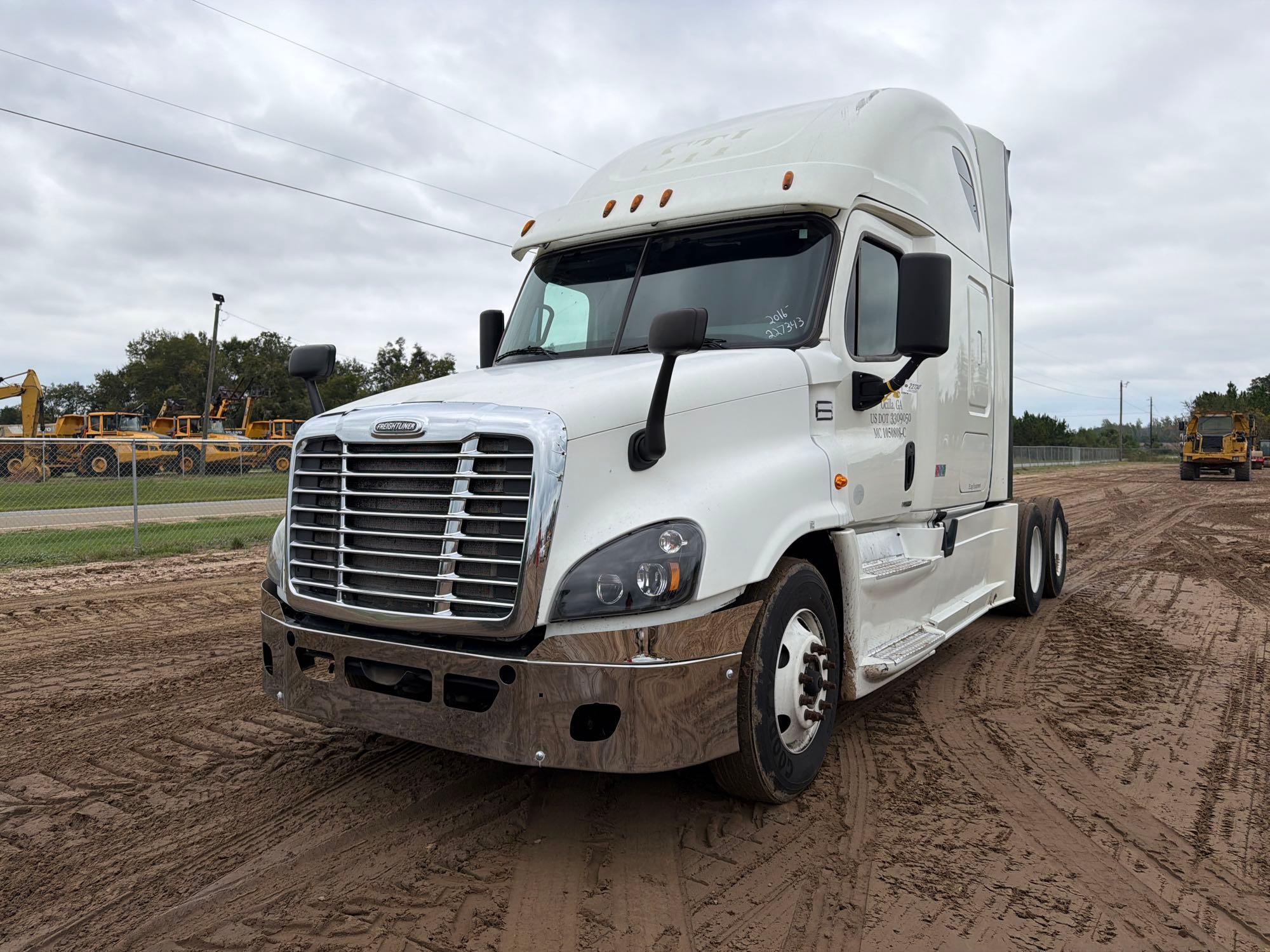 2016 Freightliner CASCADIA