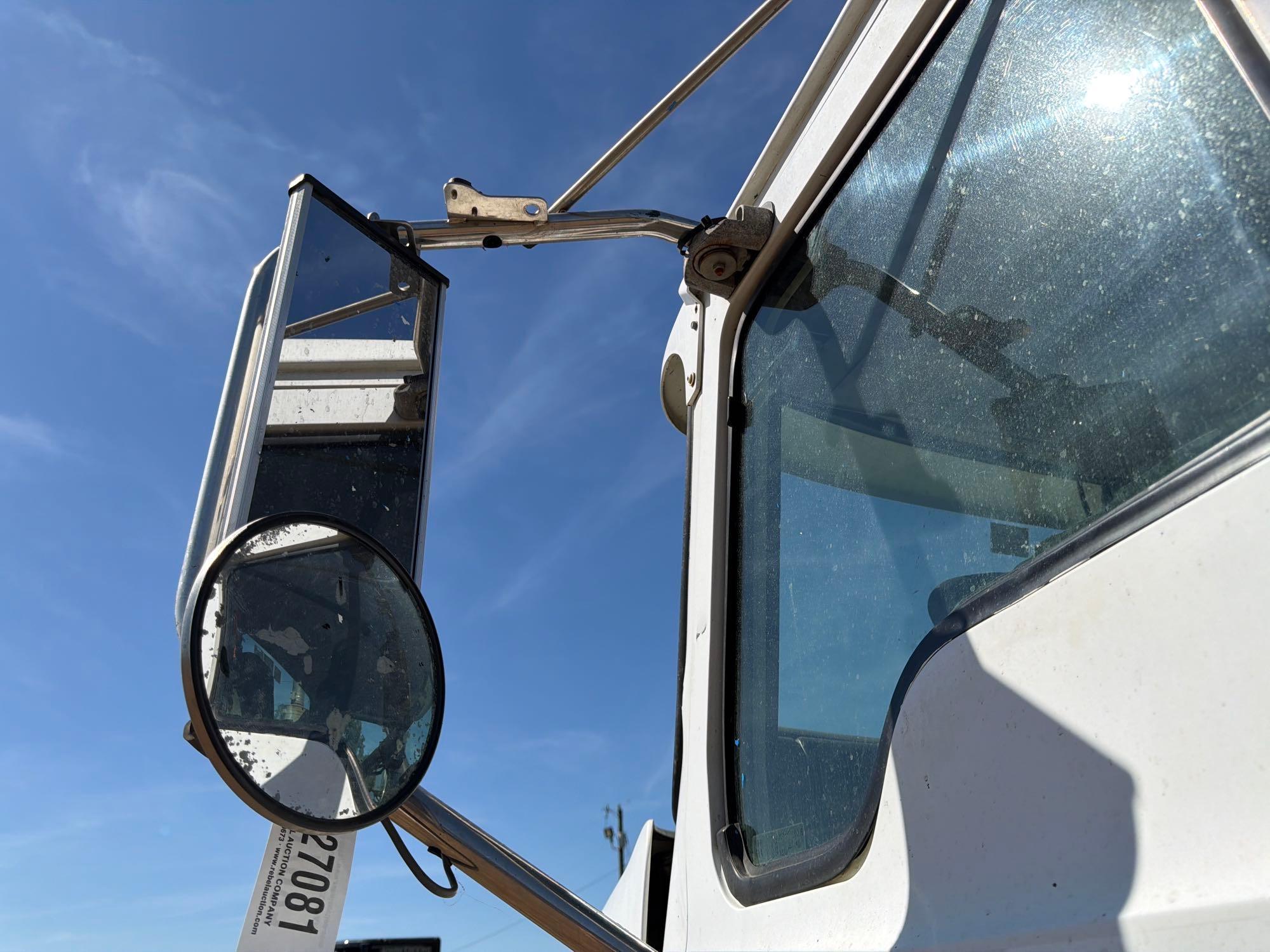 2006 Mack 613