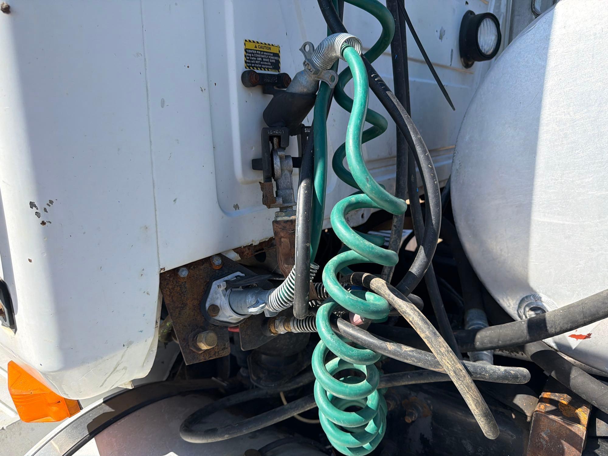 2006 Mack 613