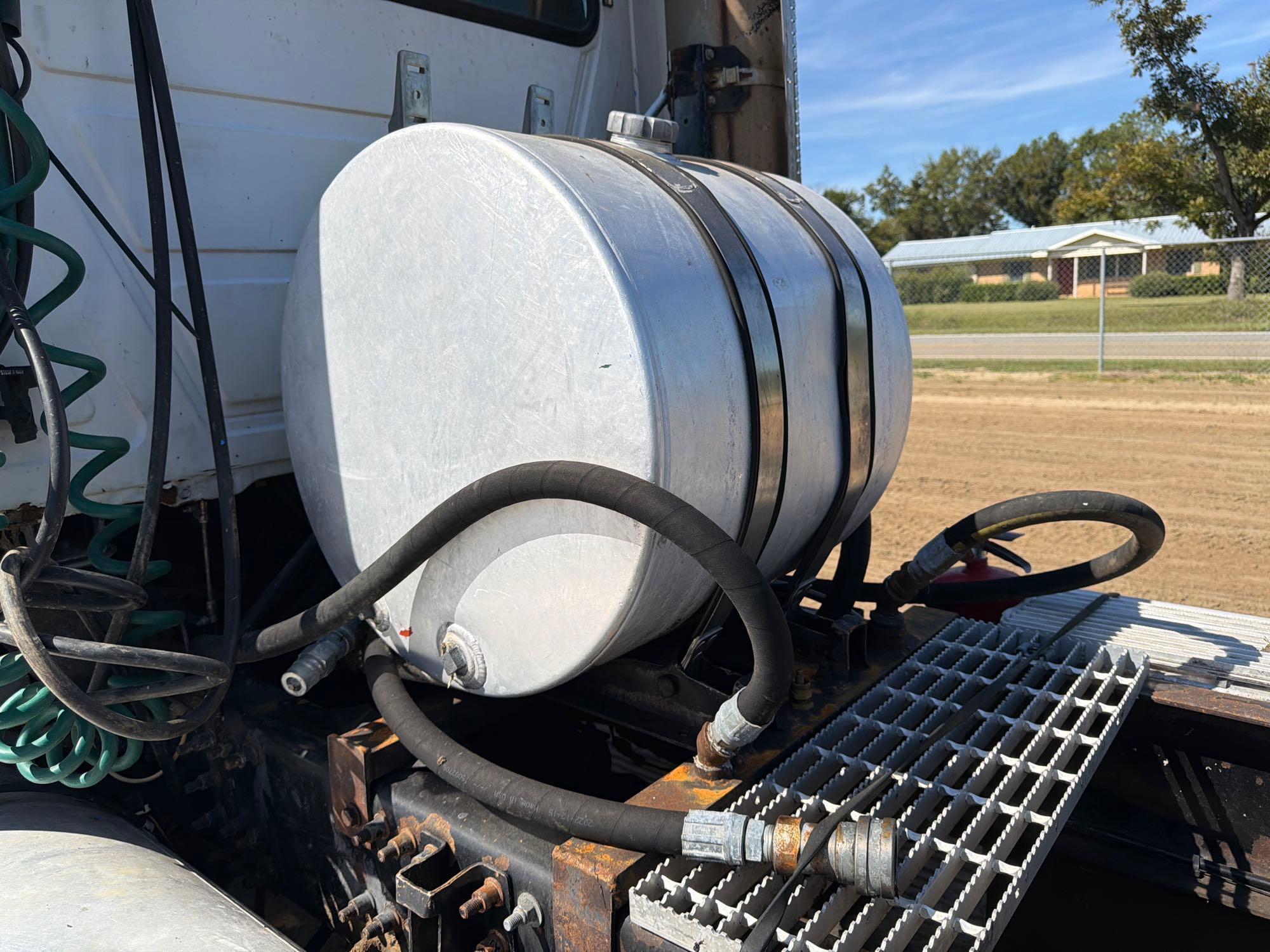 2006 Mack 613