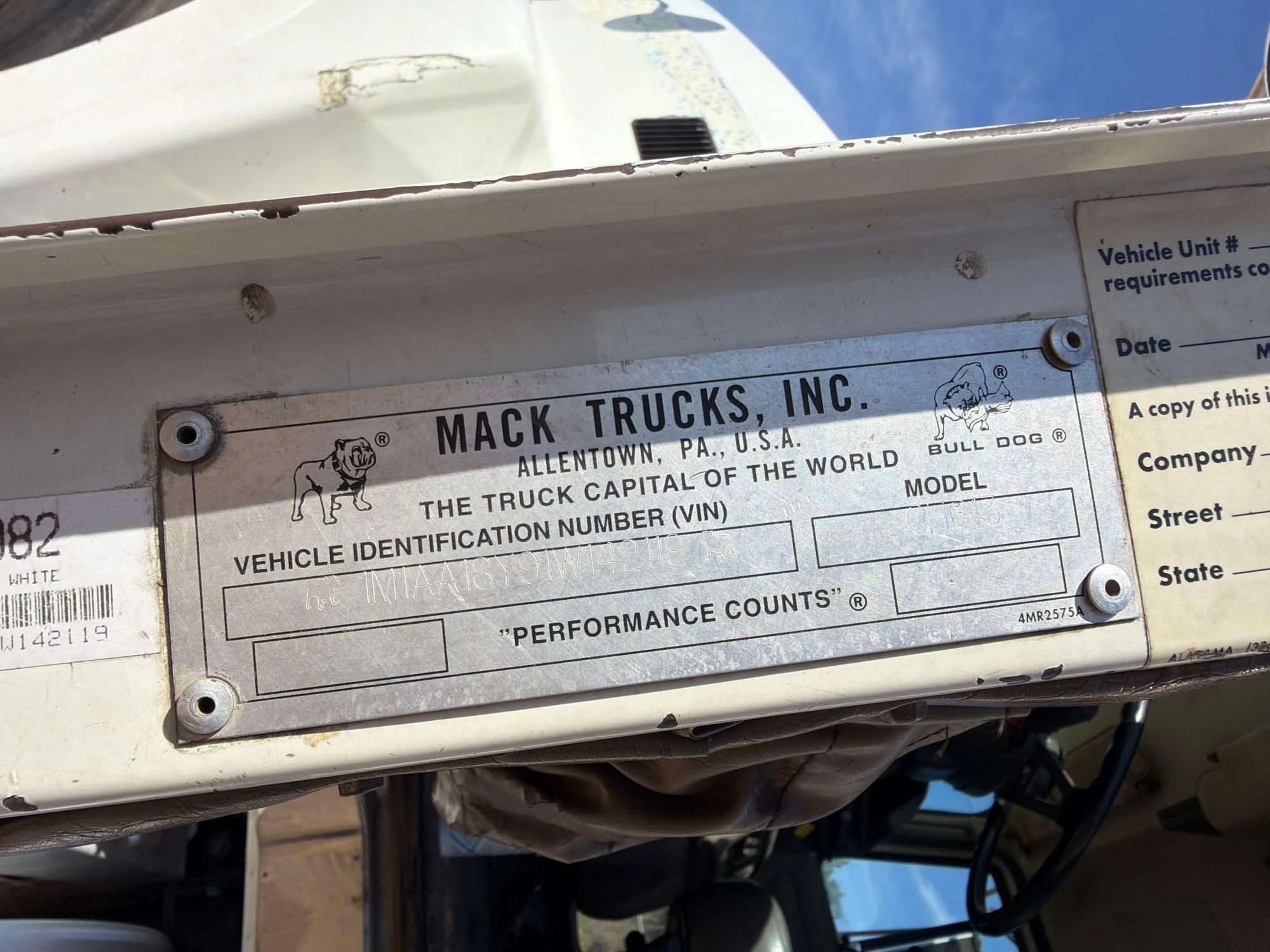 2001 Mack 613