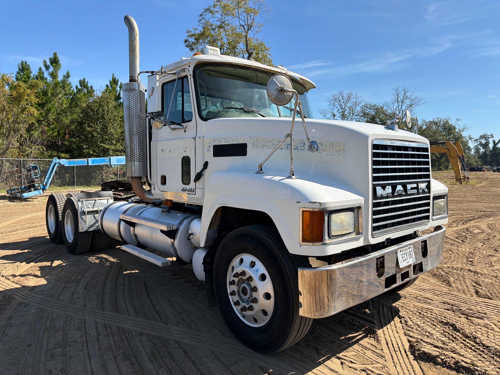 2001 Mack 613