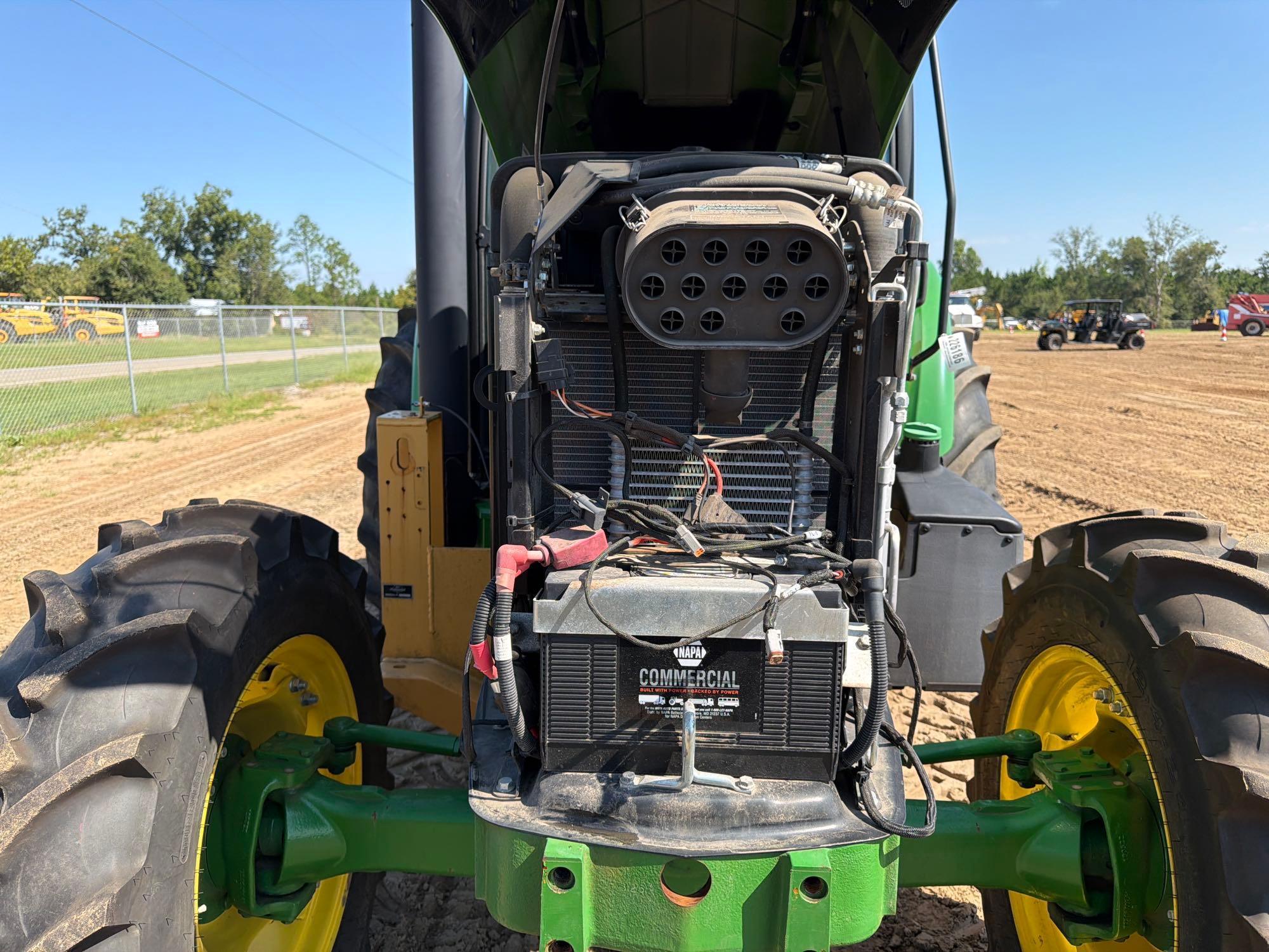John Deere 5100E