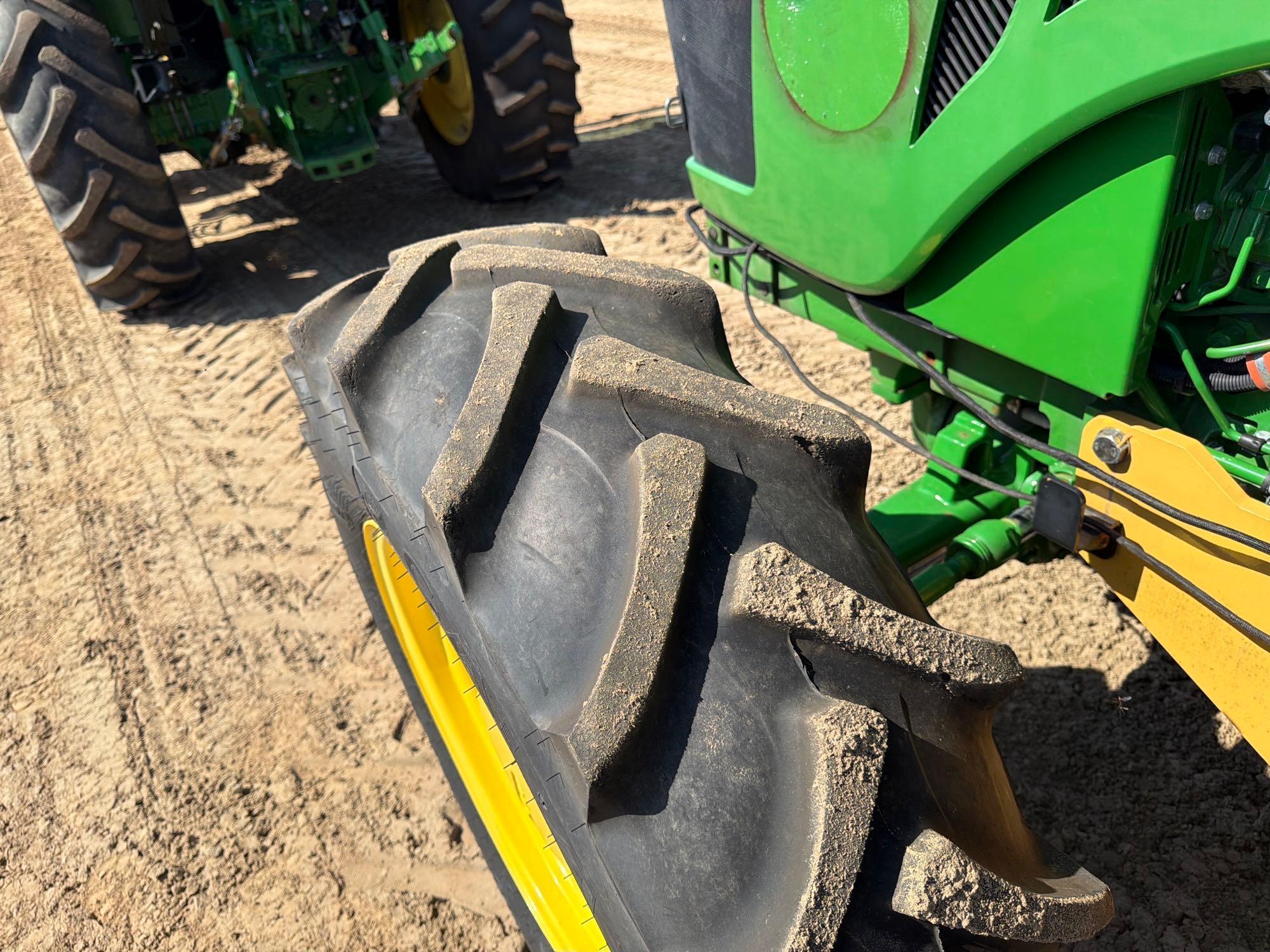 John Deere 5100E
