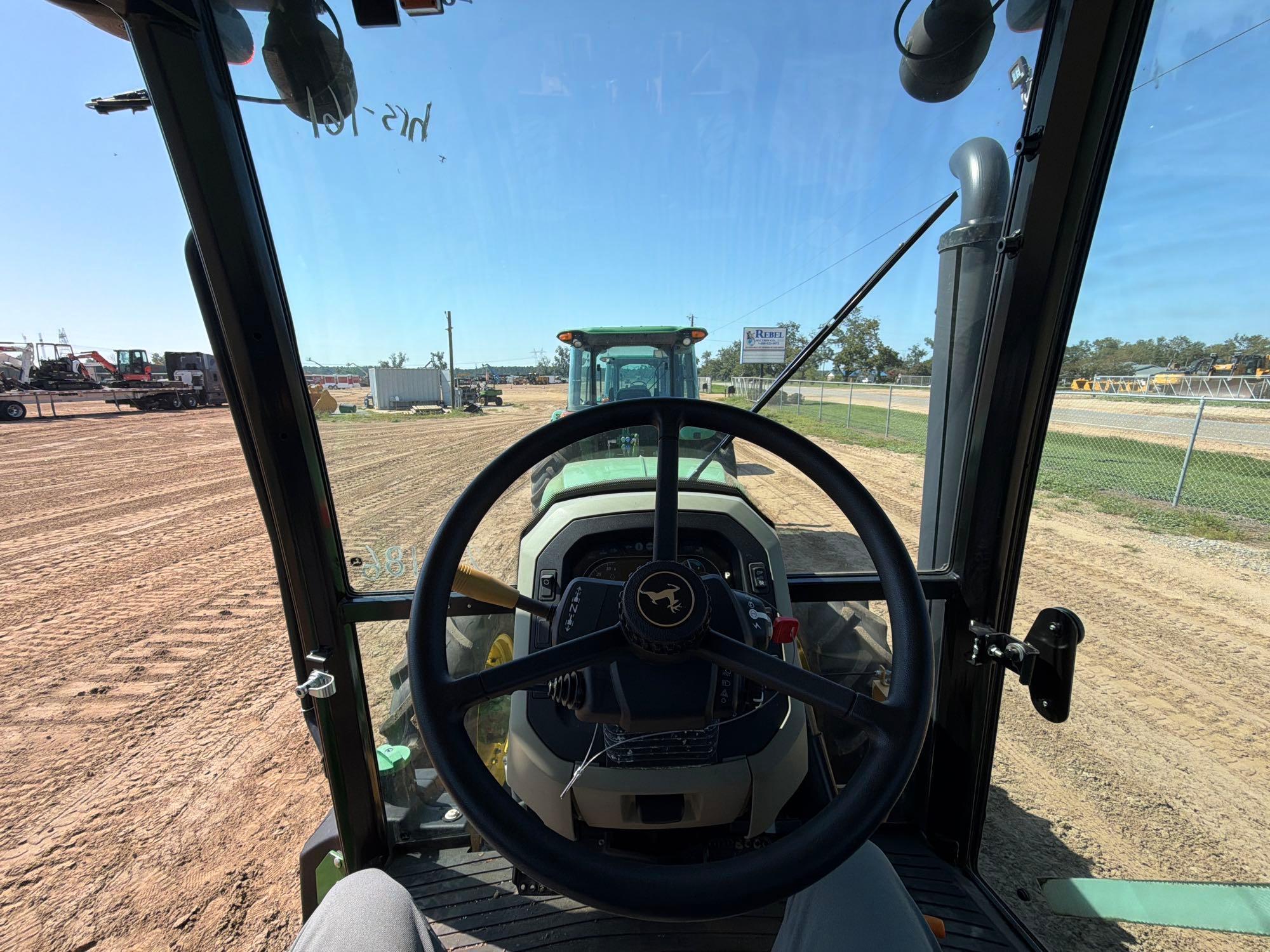 John Deere 5100E