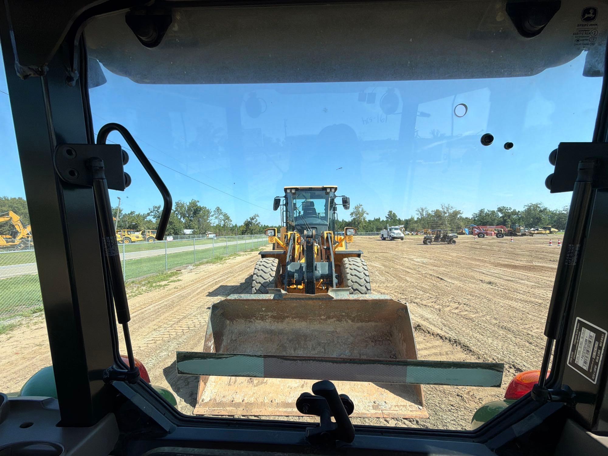 John Deere 5100E