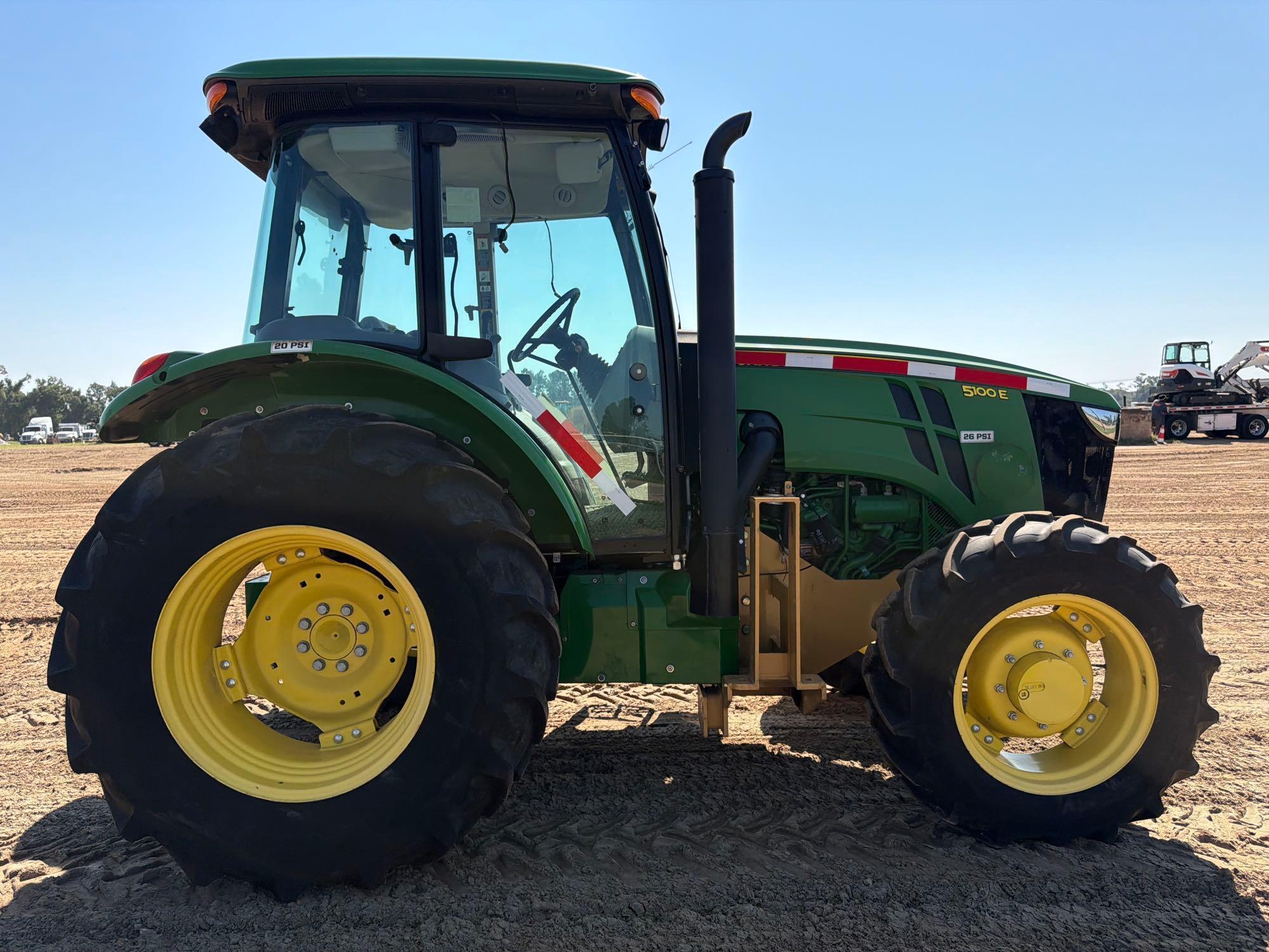 John Deere 5100E