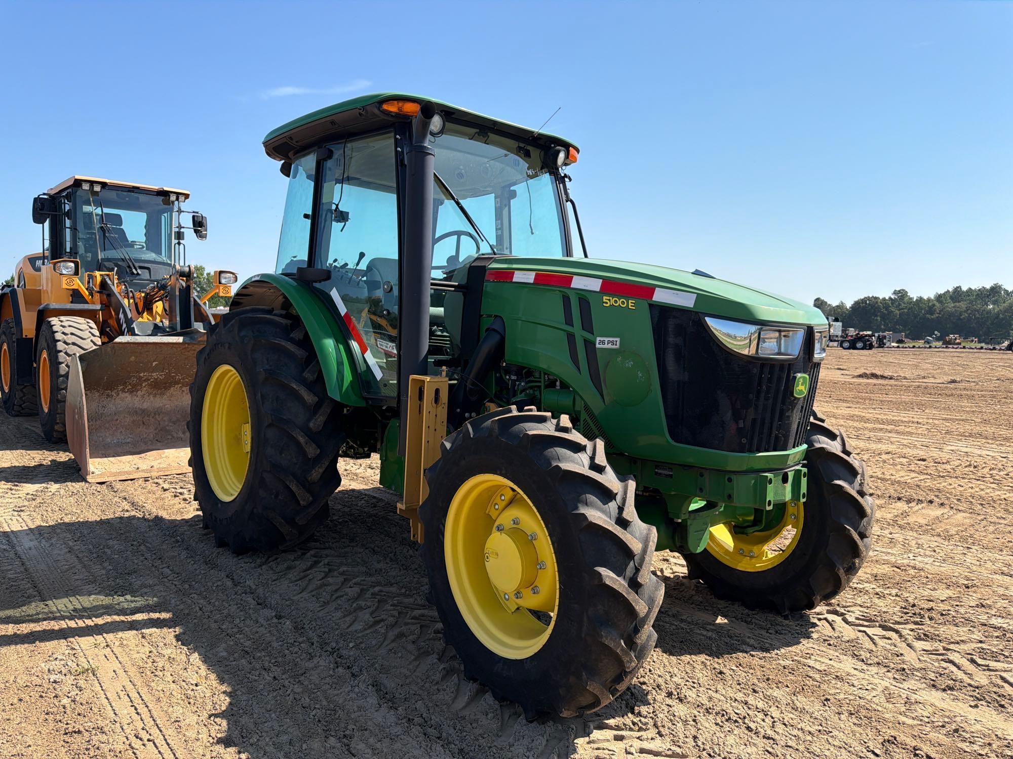 John Deere 5100E