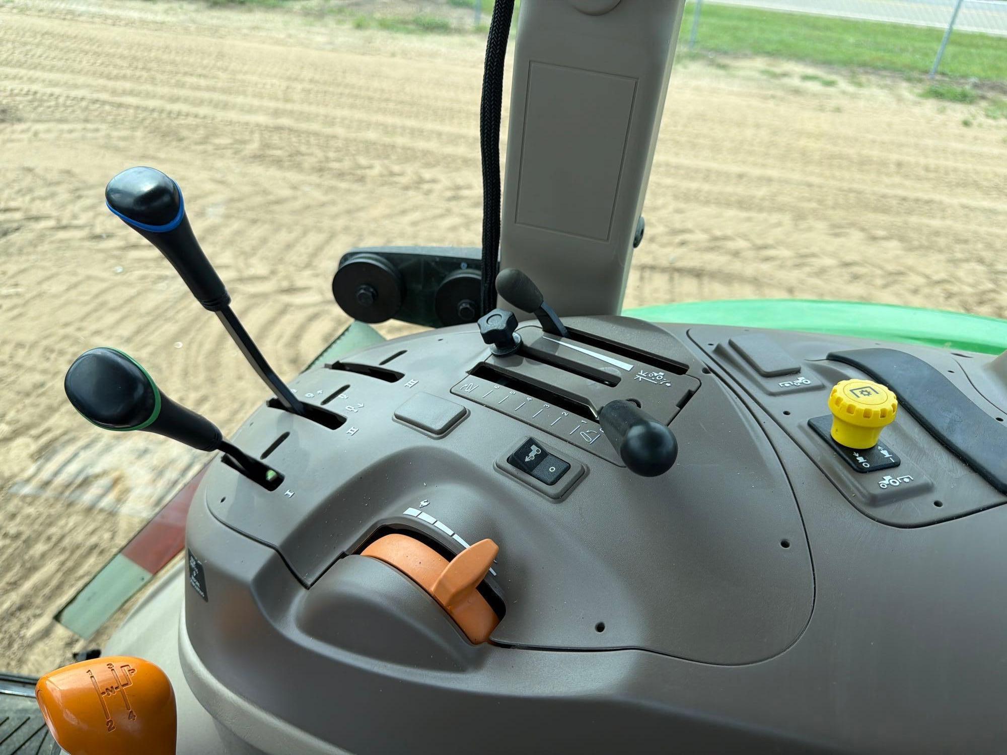 John Deere 5100E