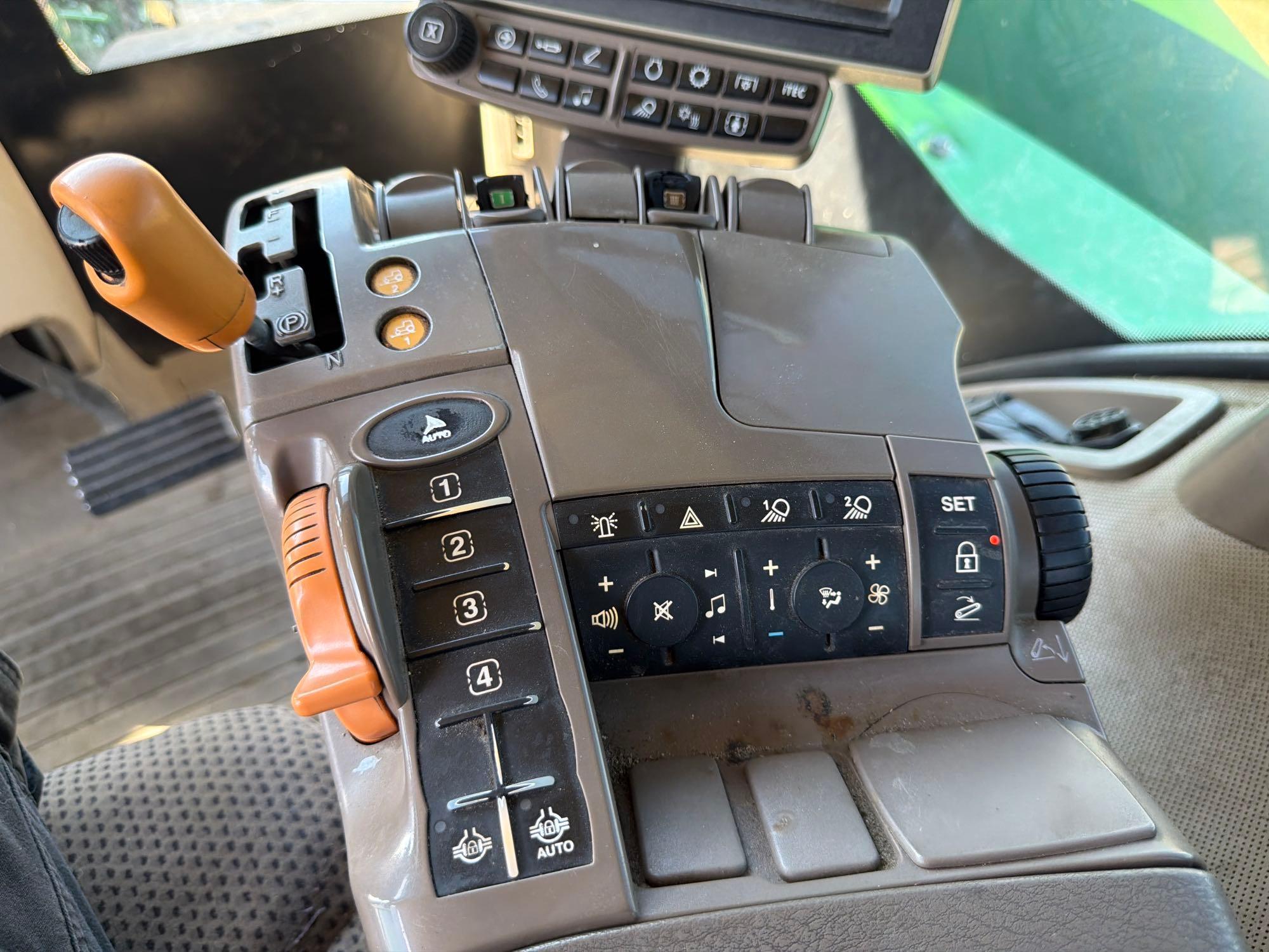 John Deere 9520R
