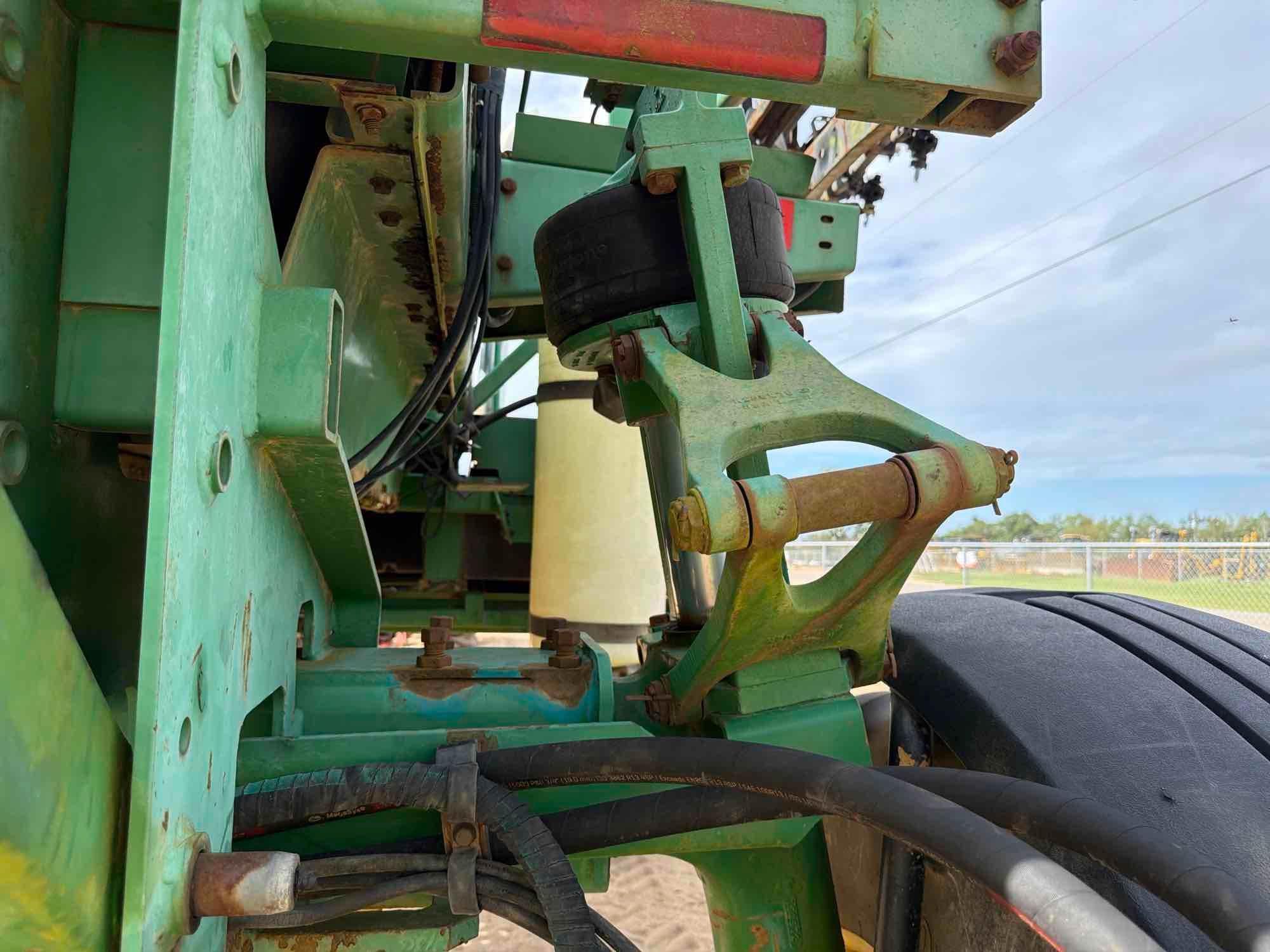 John Deere 4700