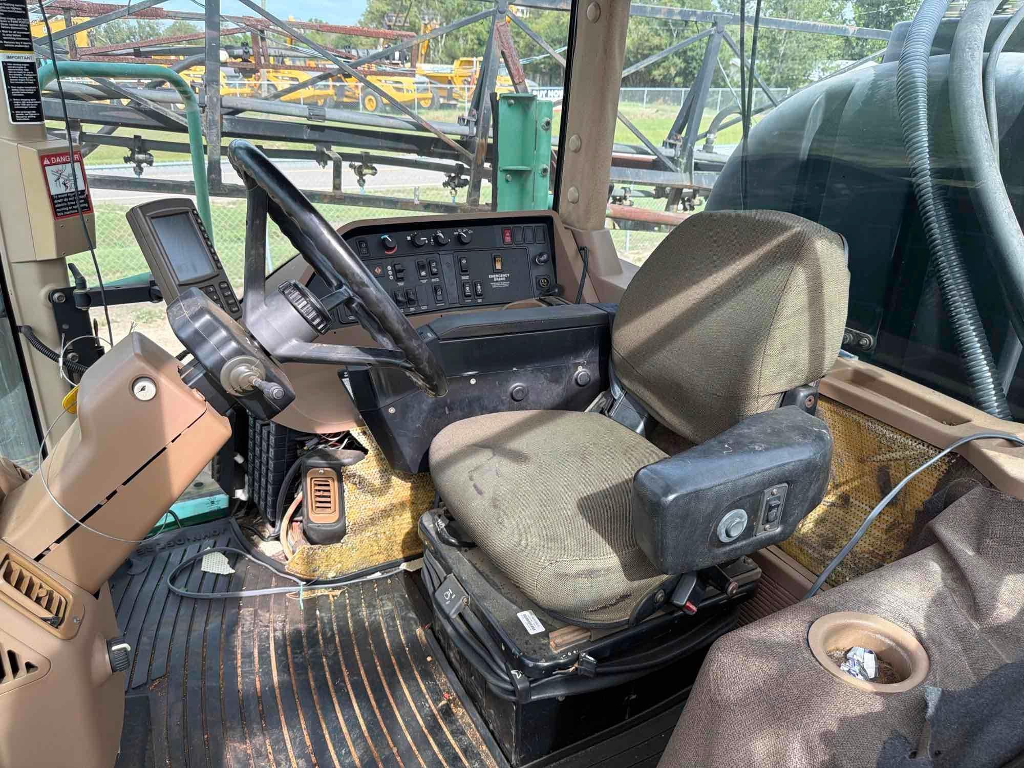 John Deere 4700