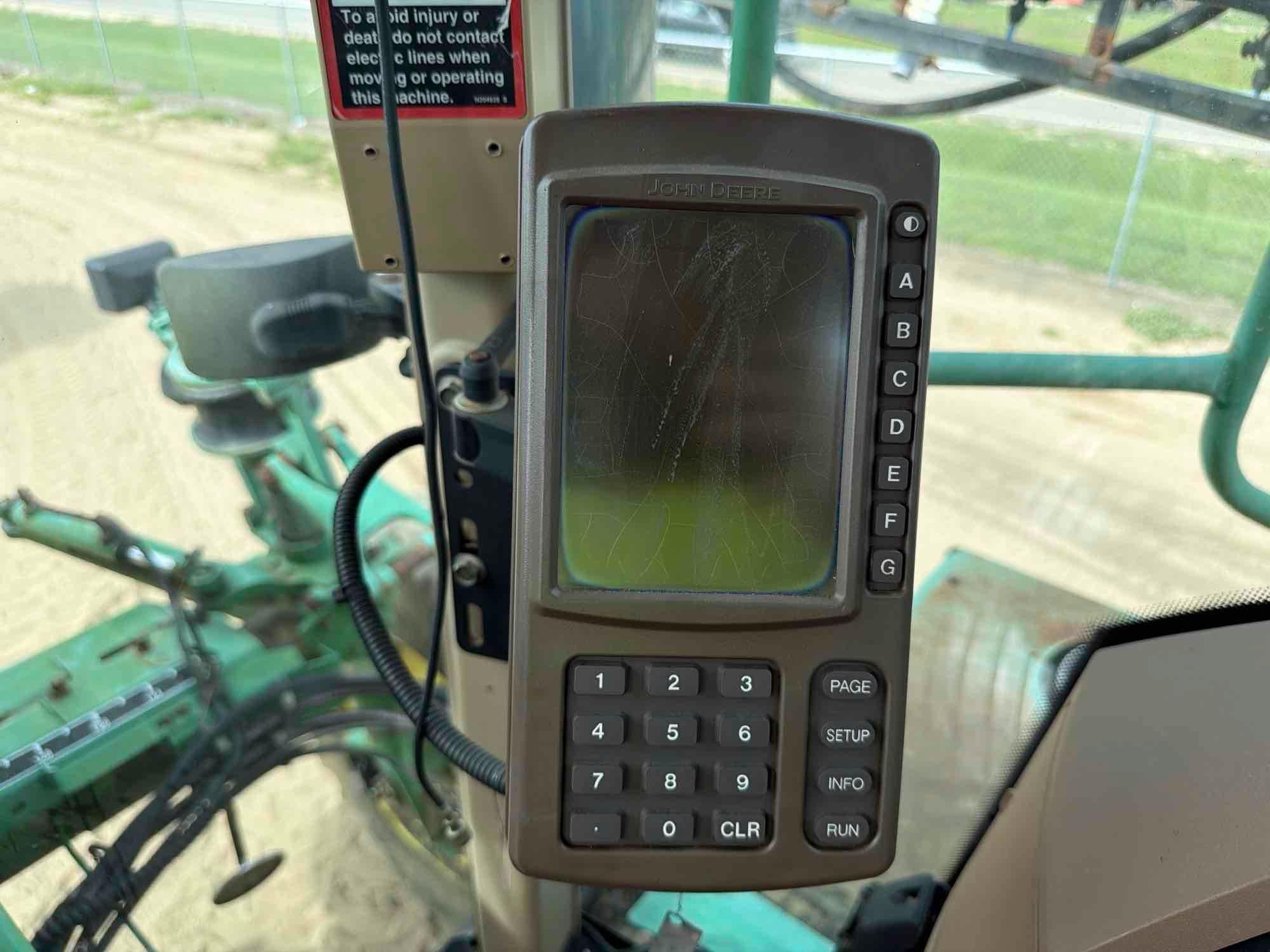 John Deere 4700