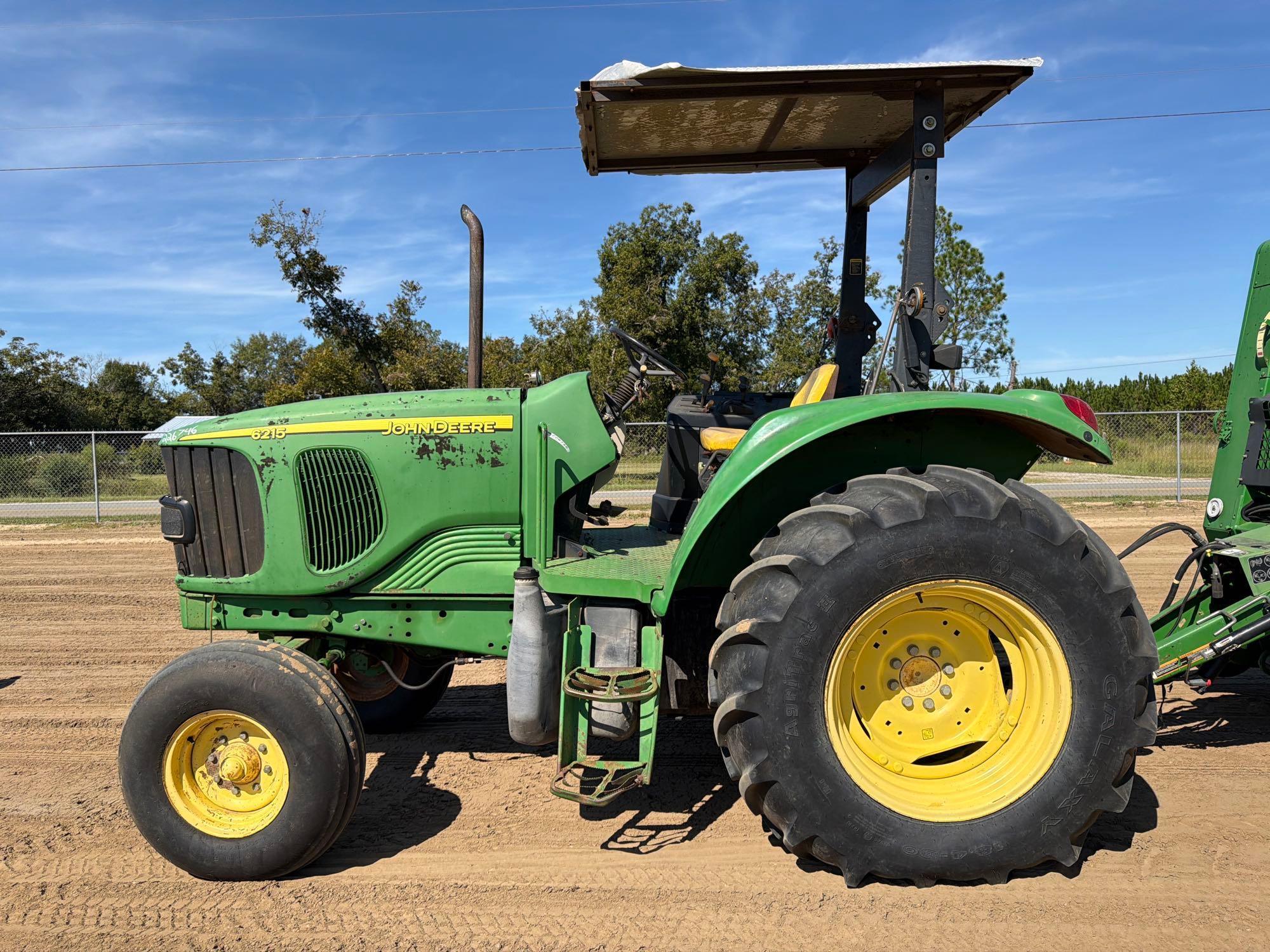 2004 John Deere 6215