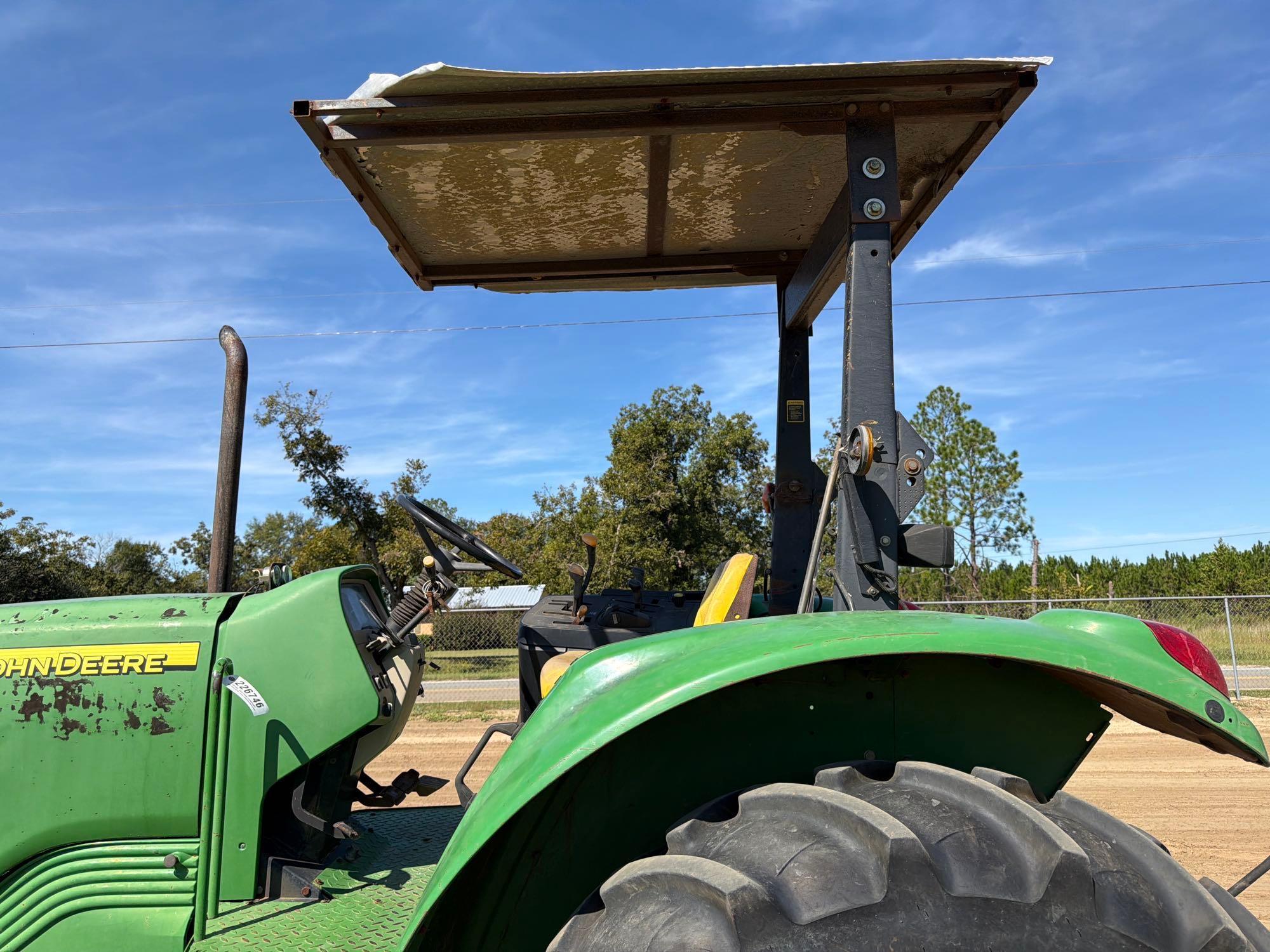 2004 John Deere 6215