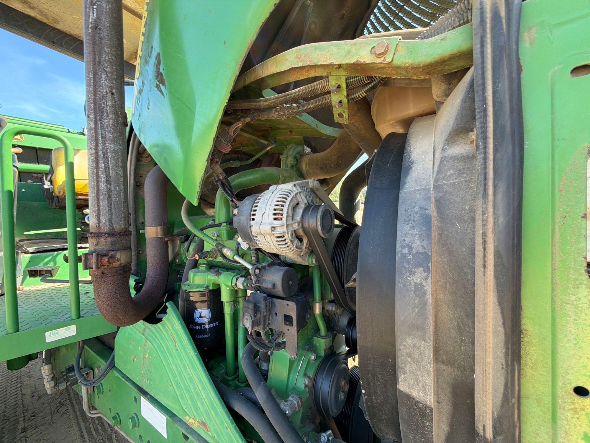 2004 John Deere 6215