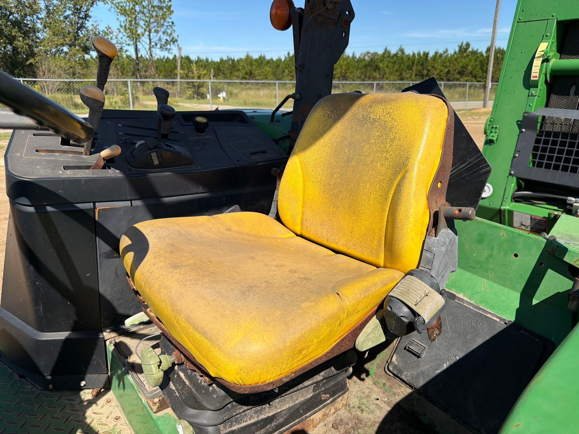 2004 John Deere 6215