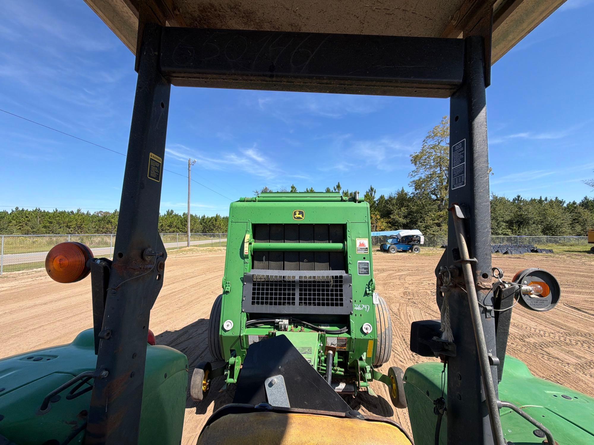 2004 John Deere 6215