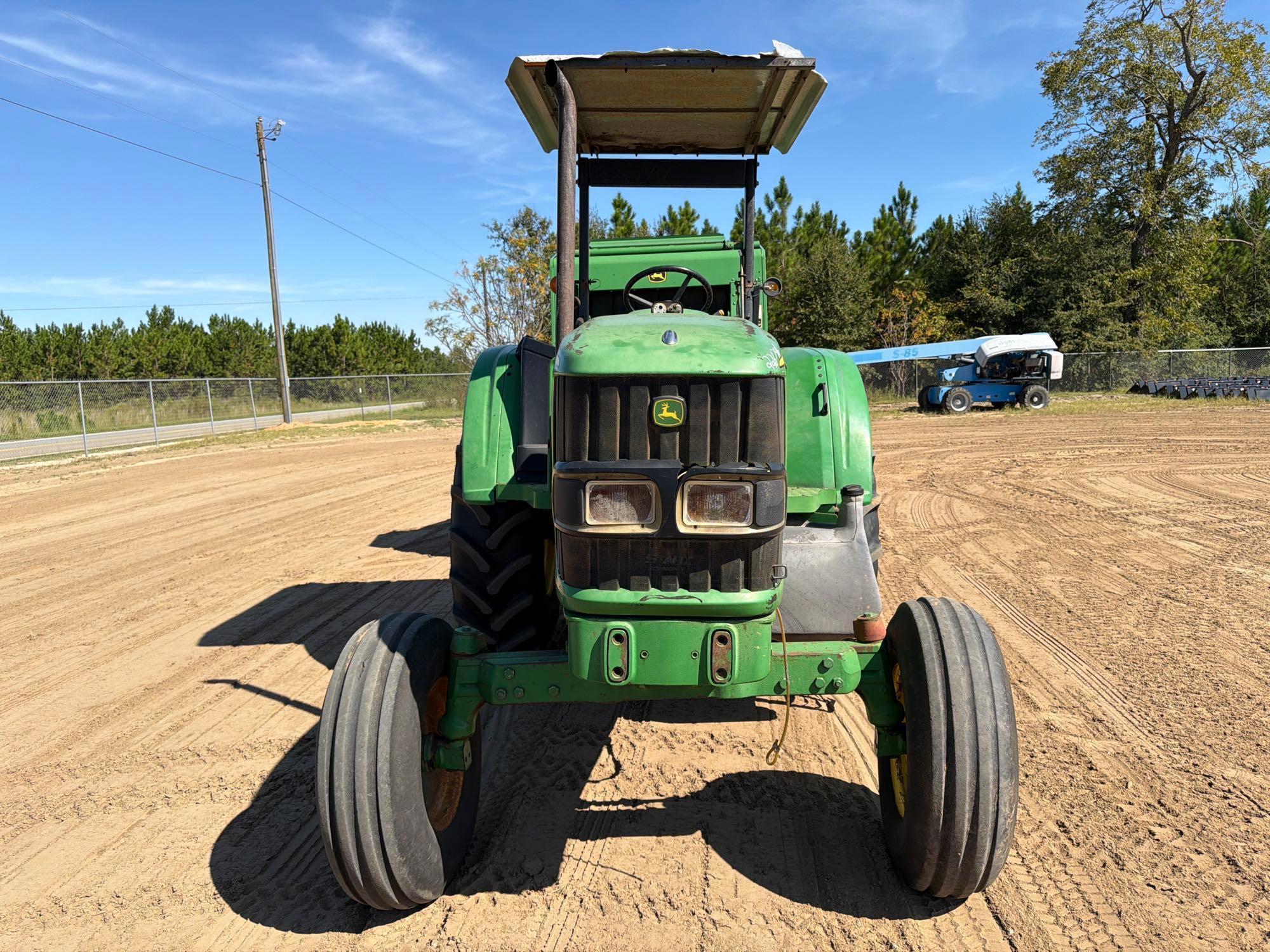 2004 John Deere 6215