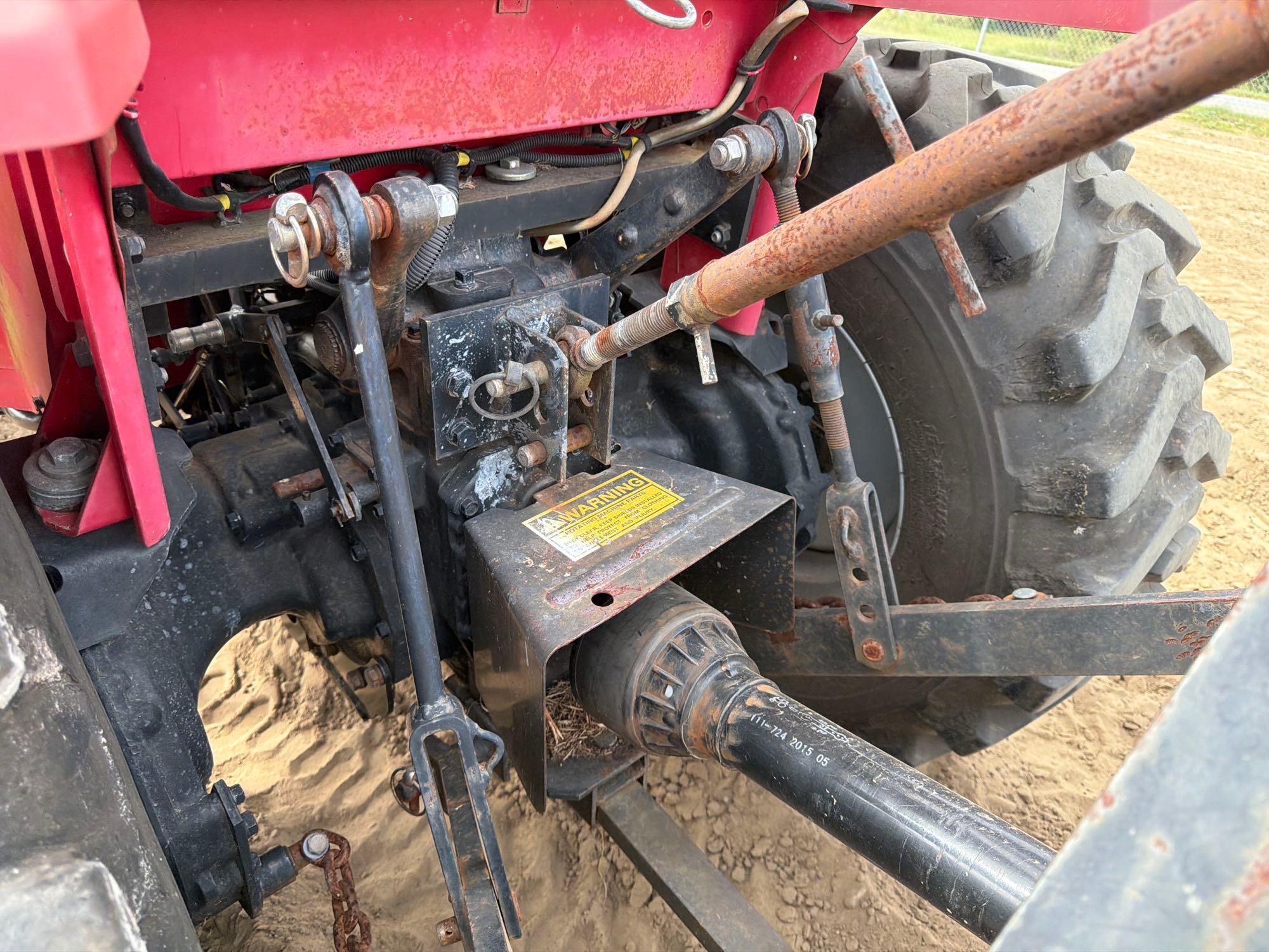 2016 Mahindra 1526