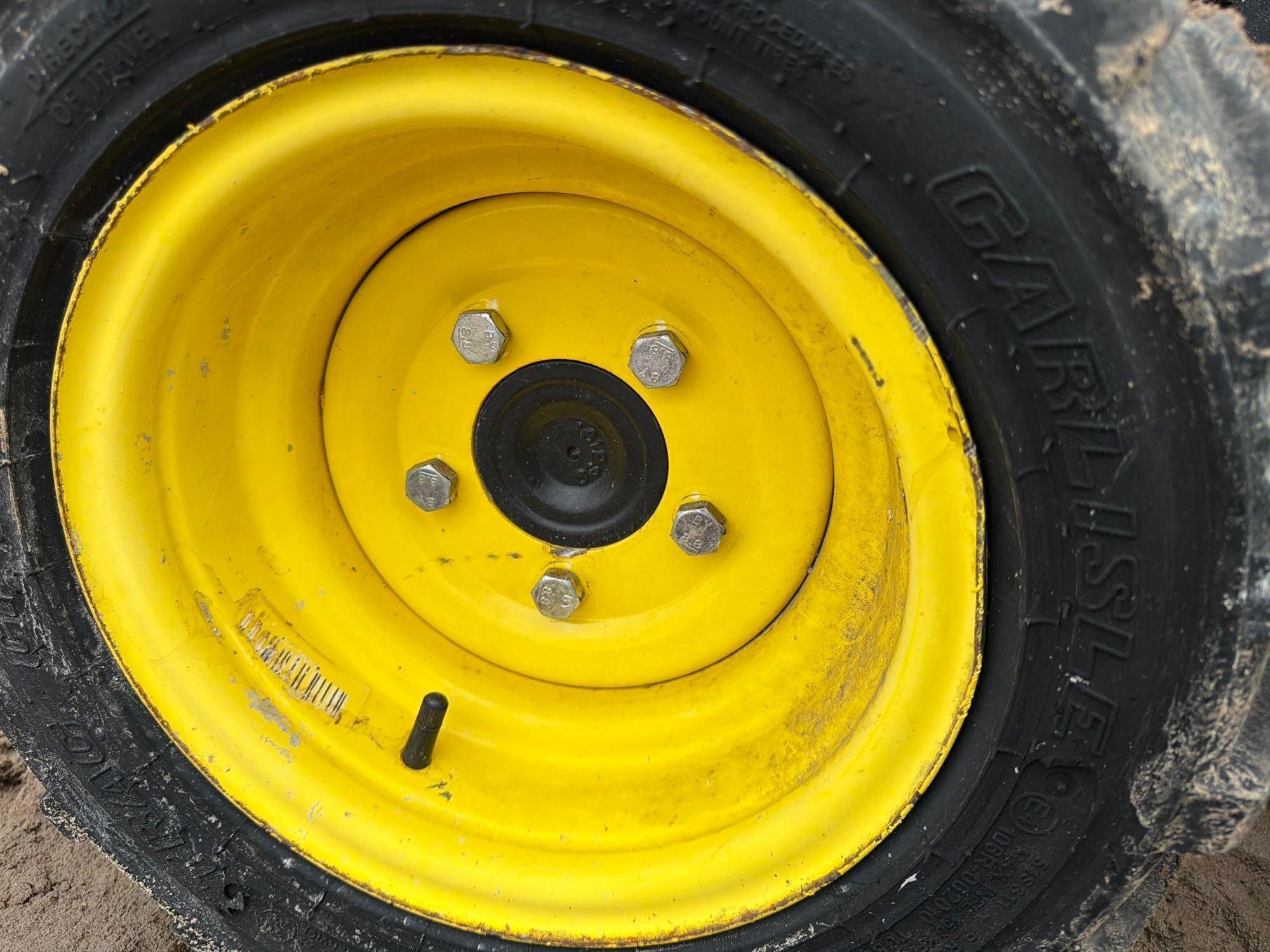 John Deere 1025R
