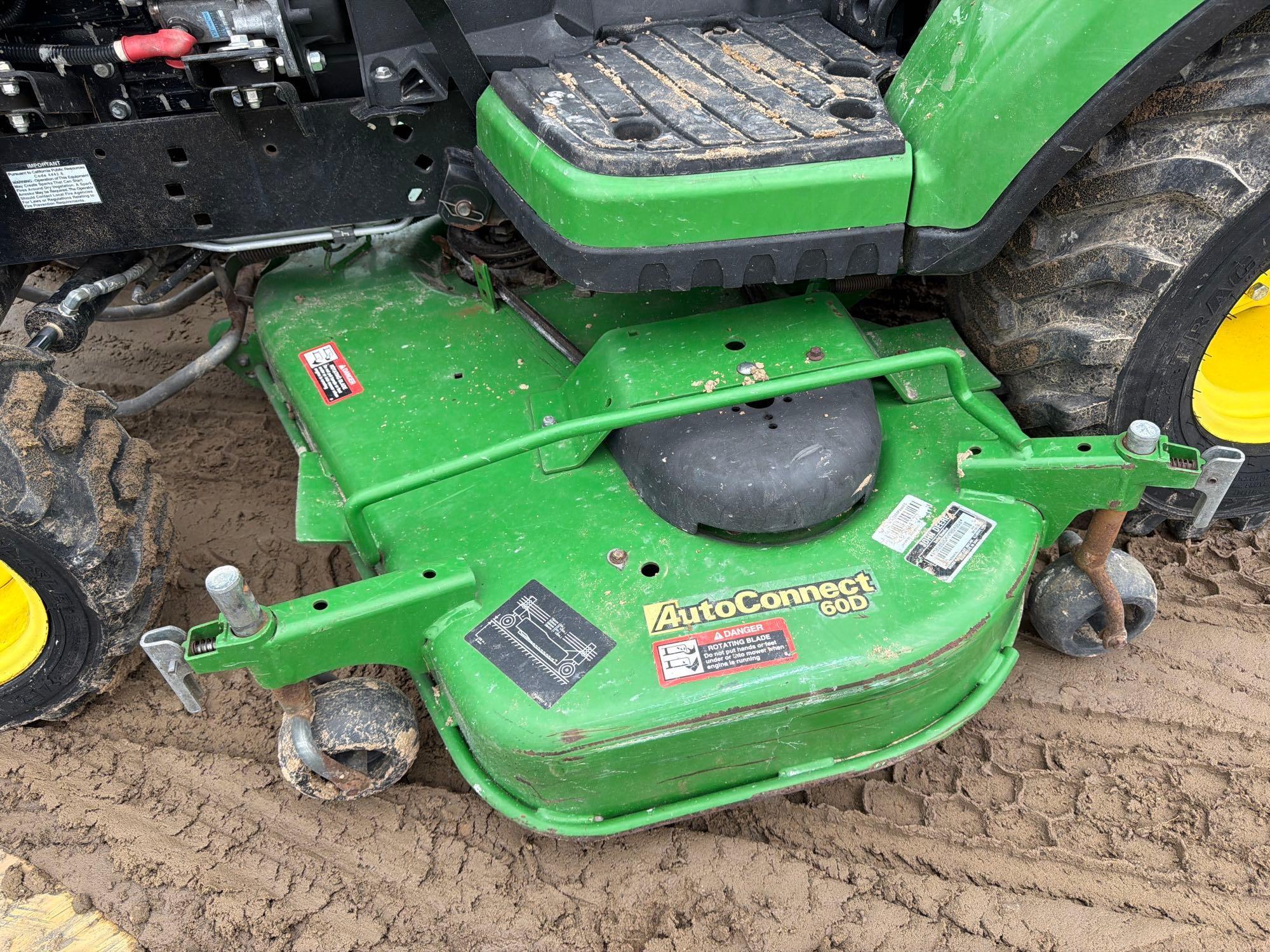 John Deere 1025R