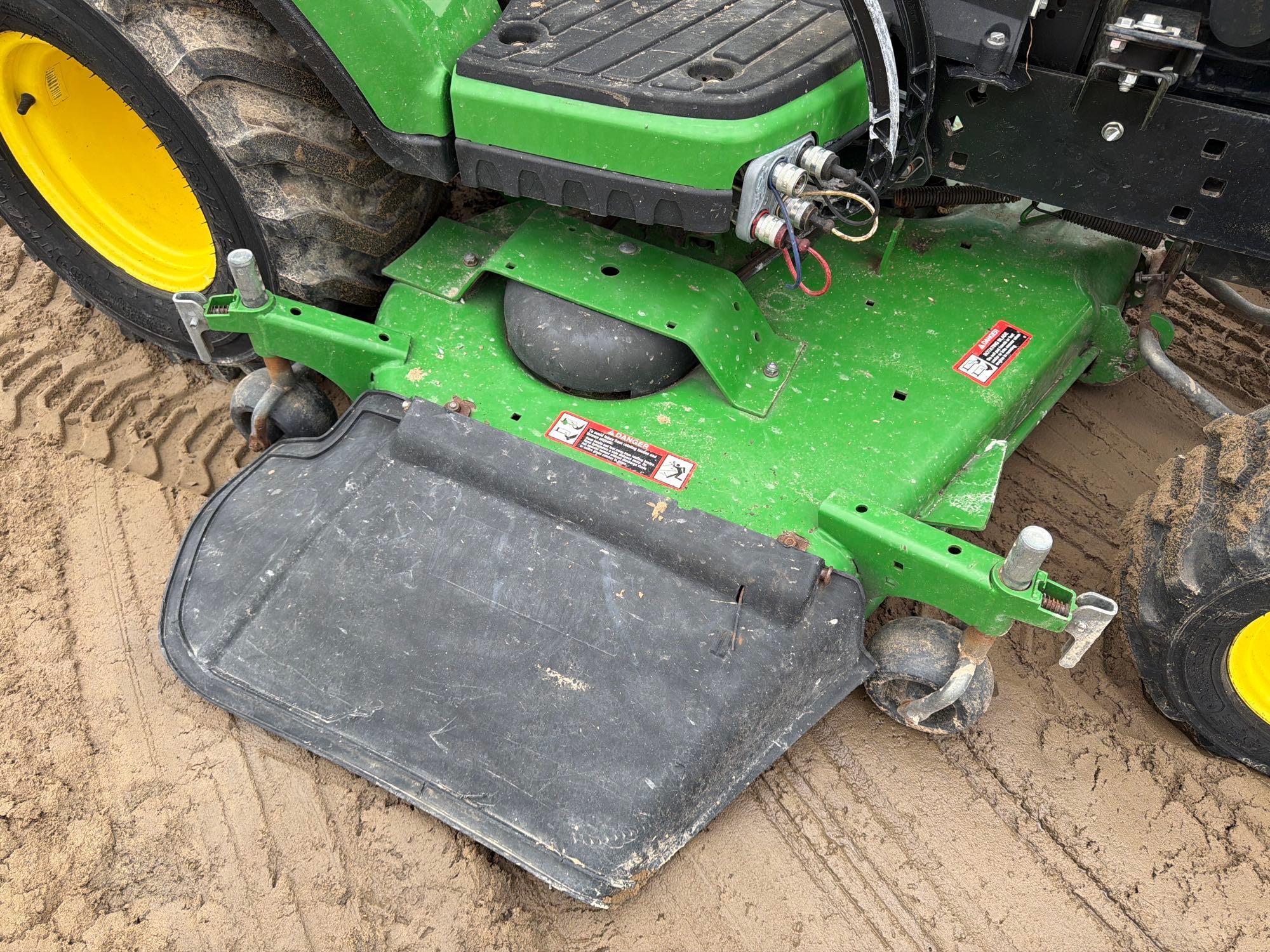 John Deere 1025R