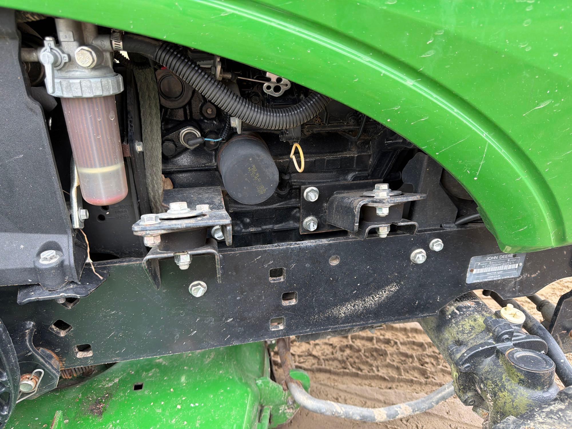 John Deere 1025R