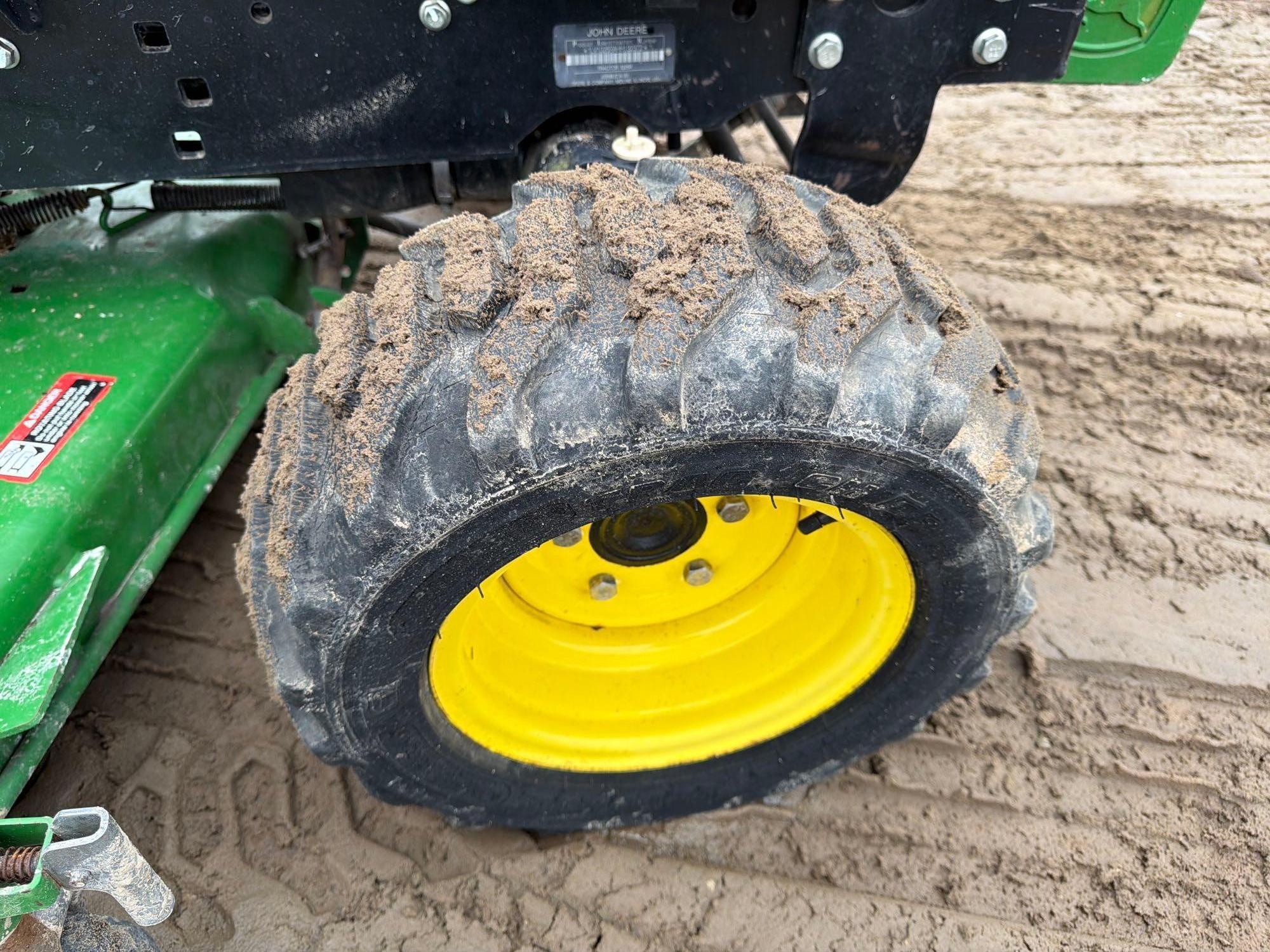 John Deere 1025R