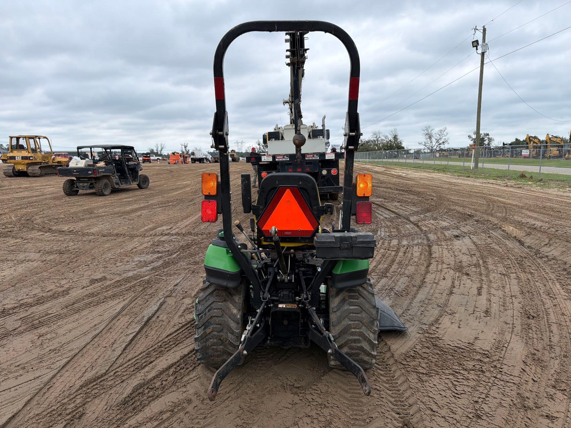 John Deere 1025R