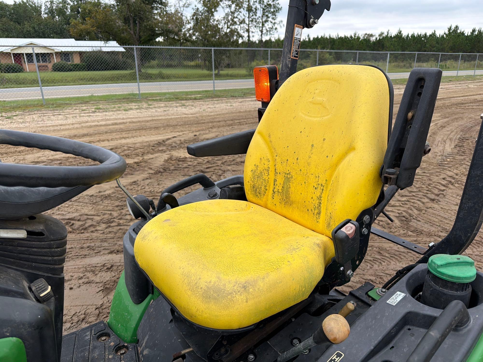John Deere 1025R