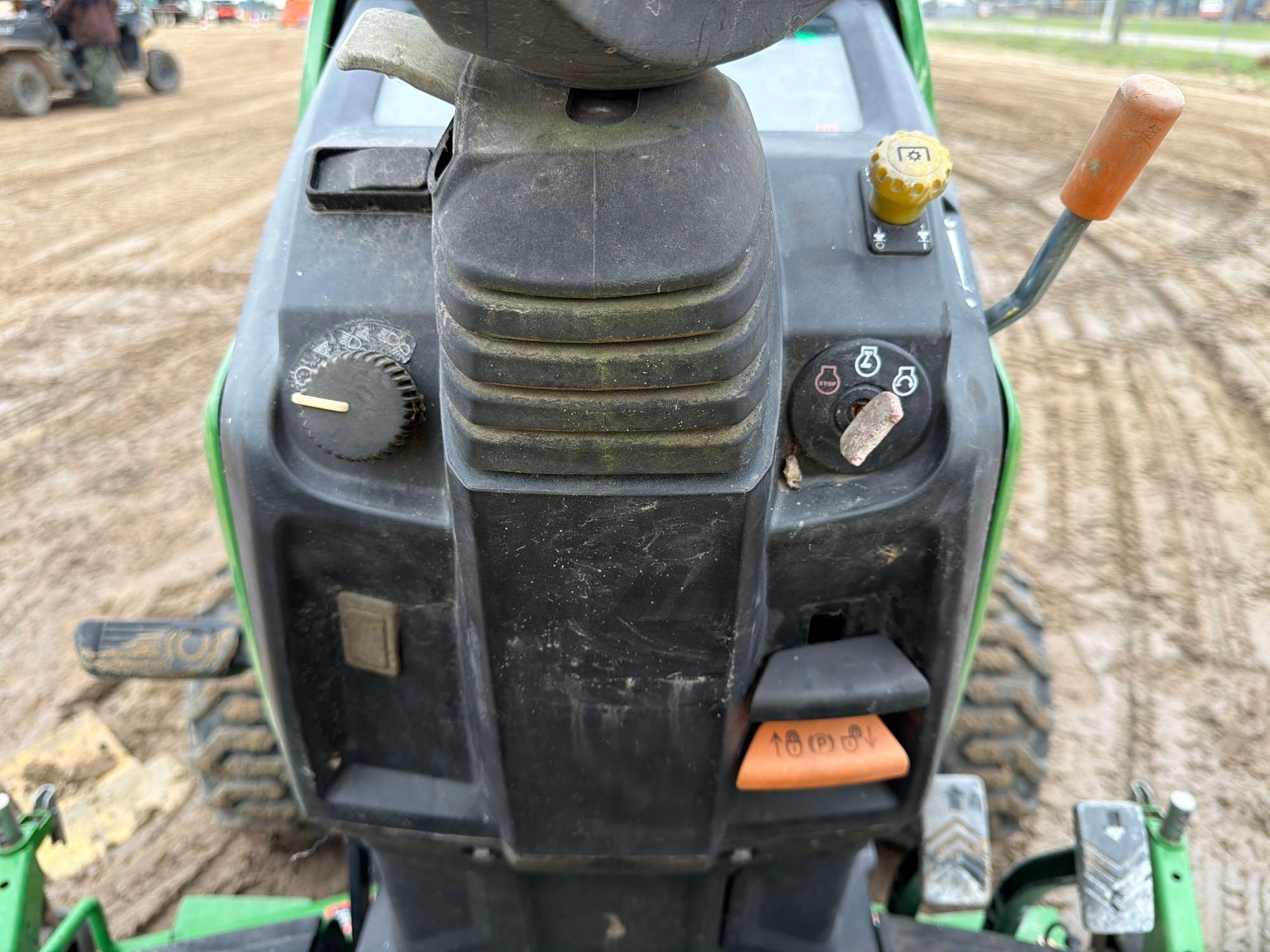 John Deere 1025R
