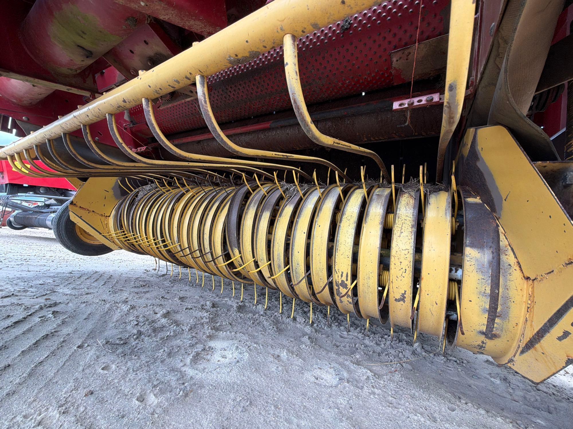 New Holland 664