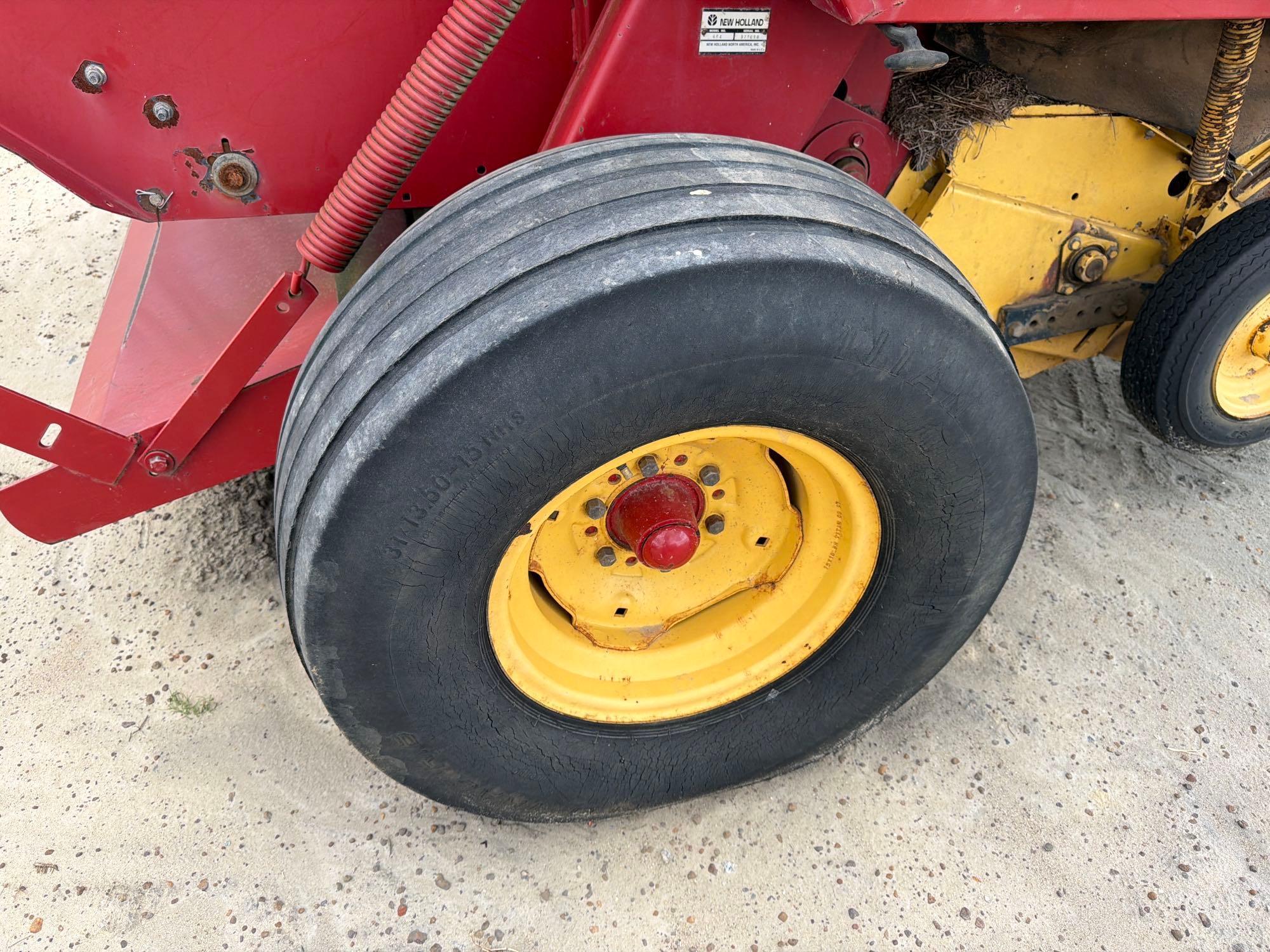 New Holland 664
