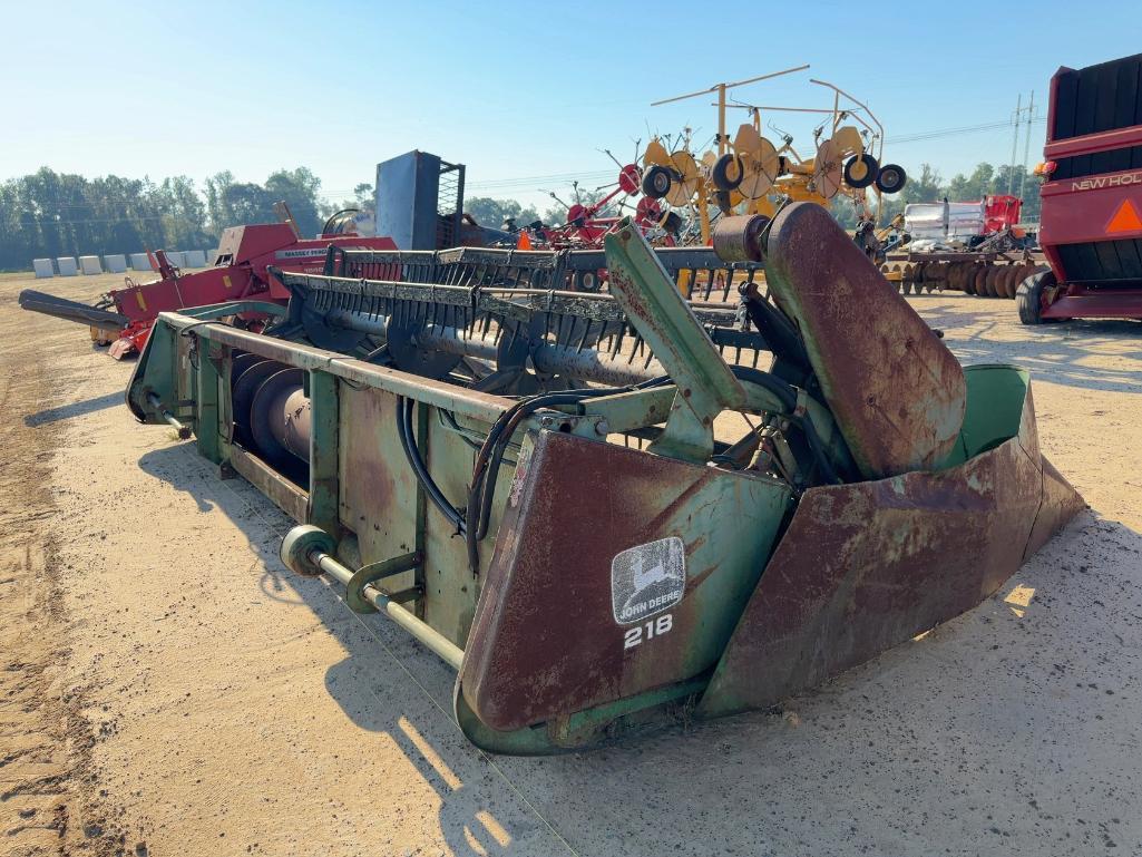 John Deere 218