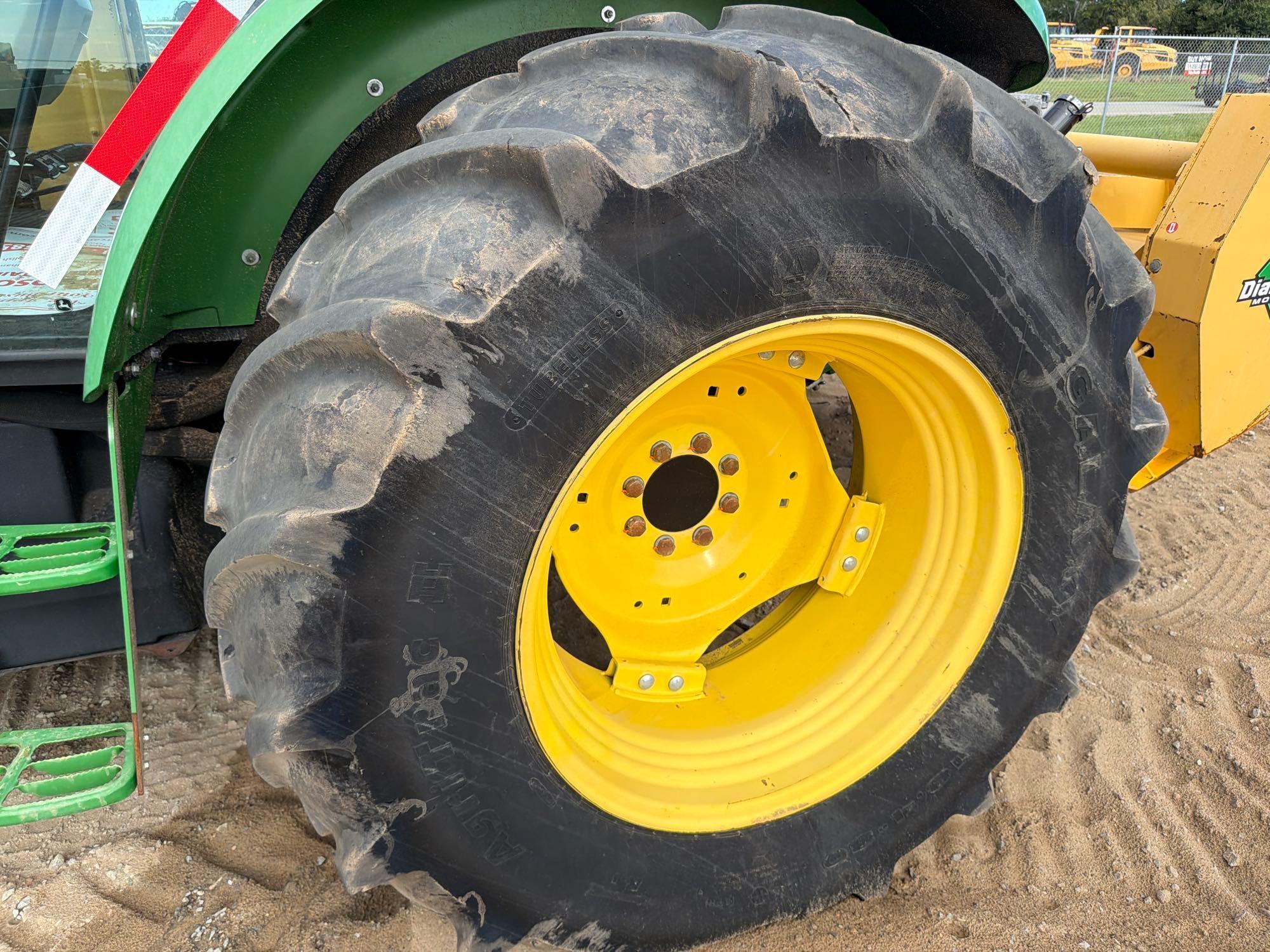 John Deere 5100E