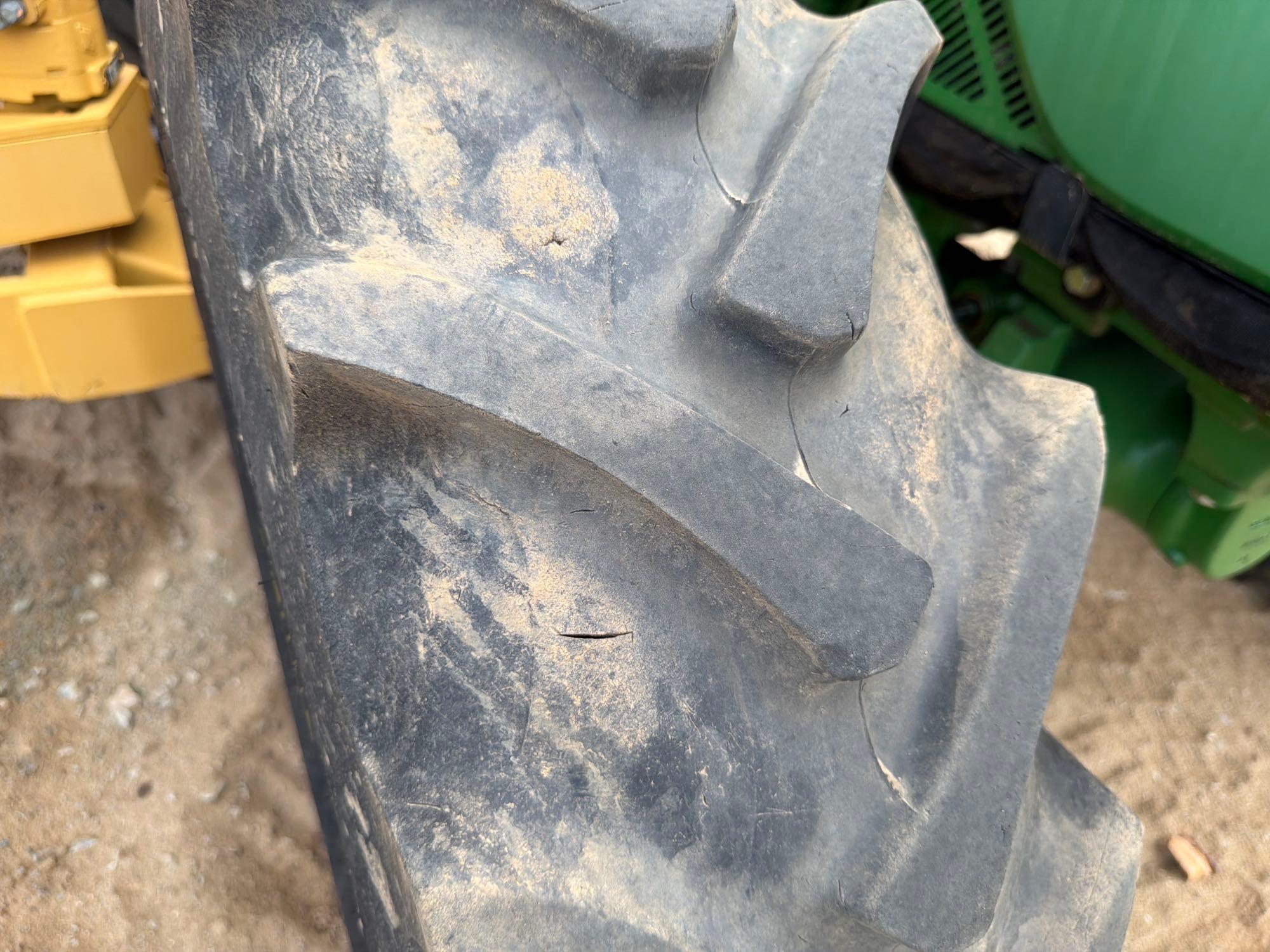 John Deere 5100E