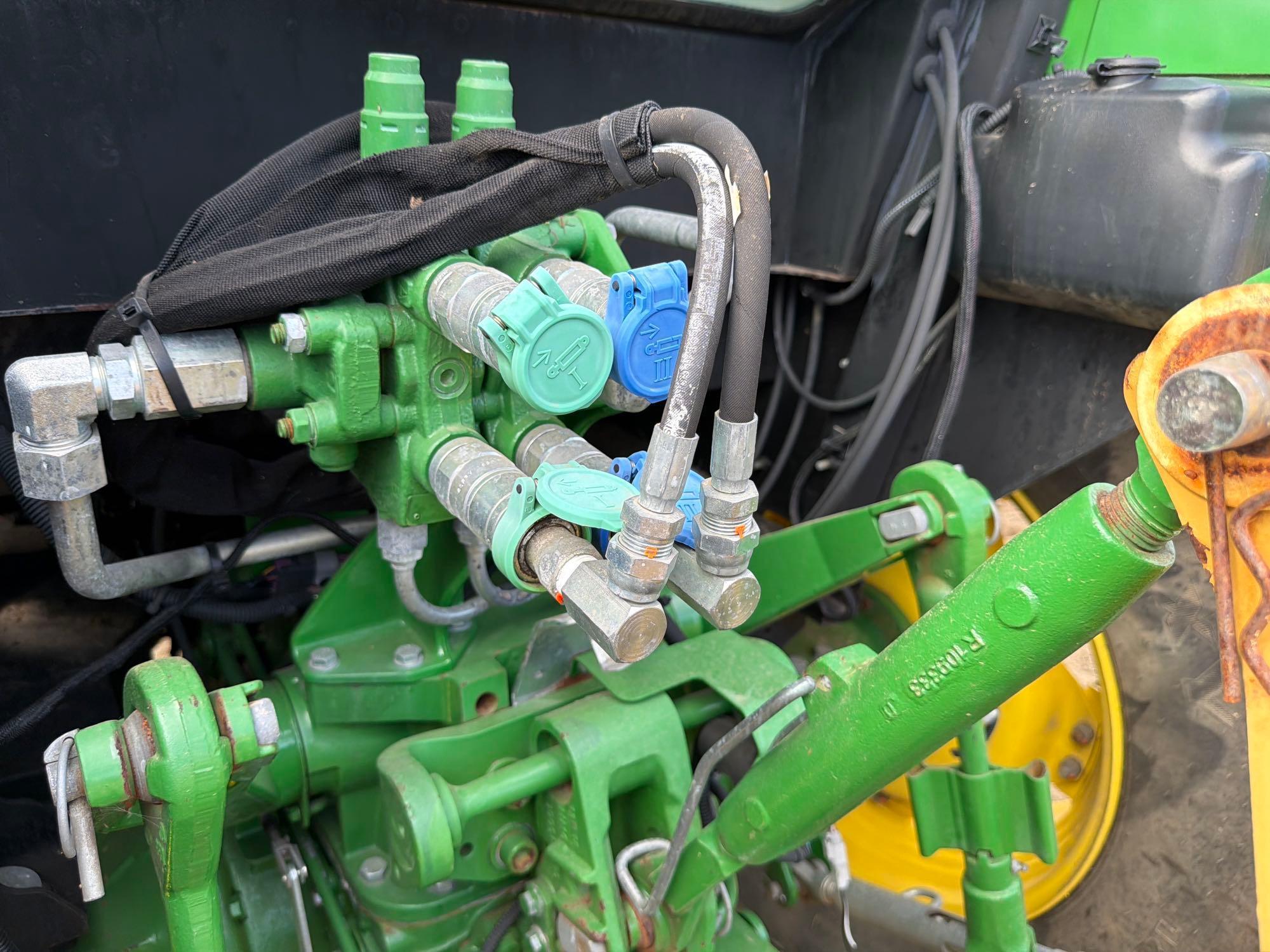 John Deere 5100E
