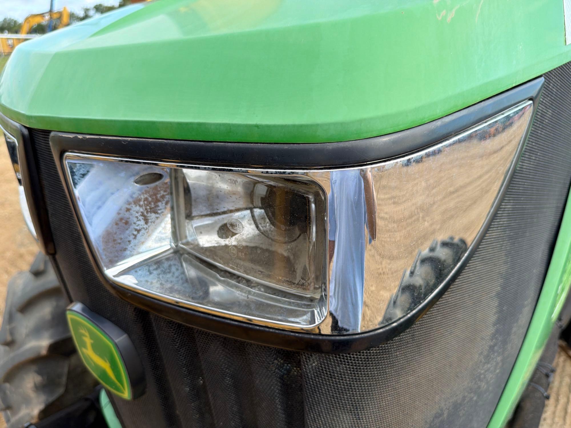 John Deere 5100E