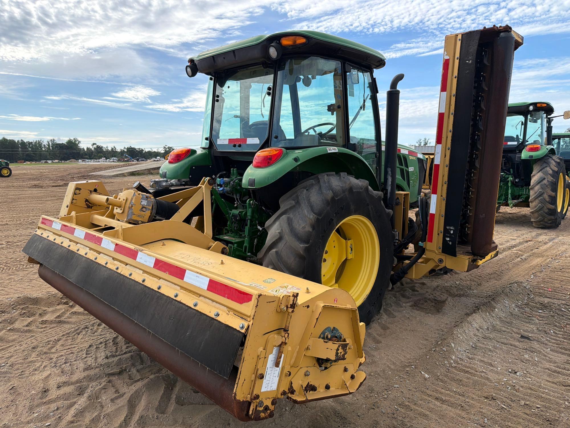 John Deere 5100E