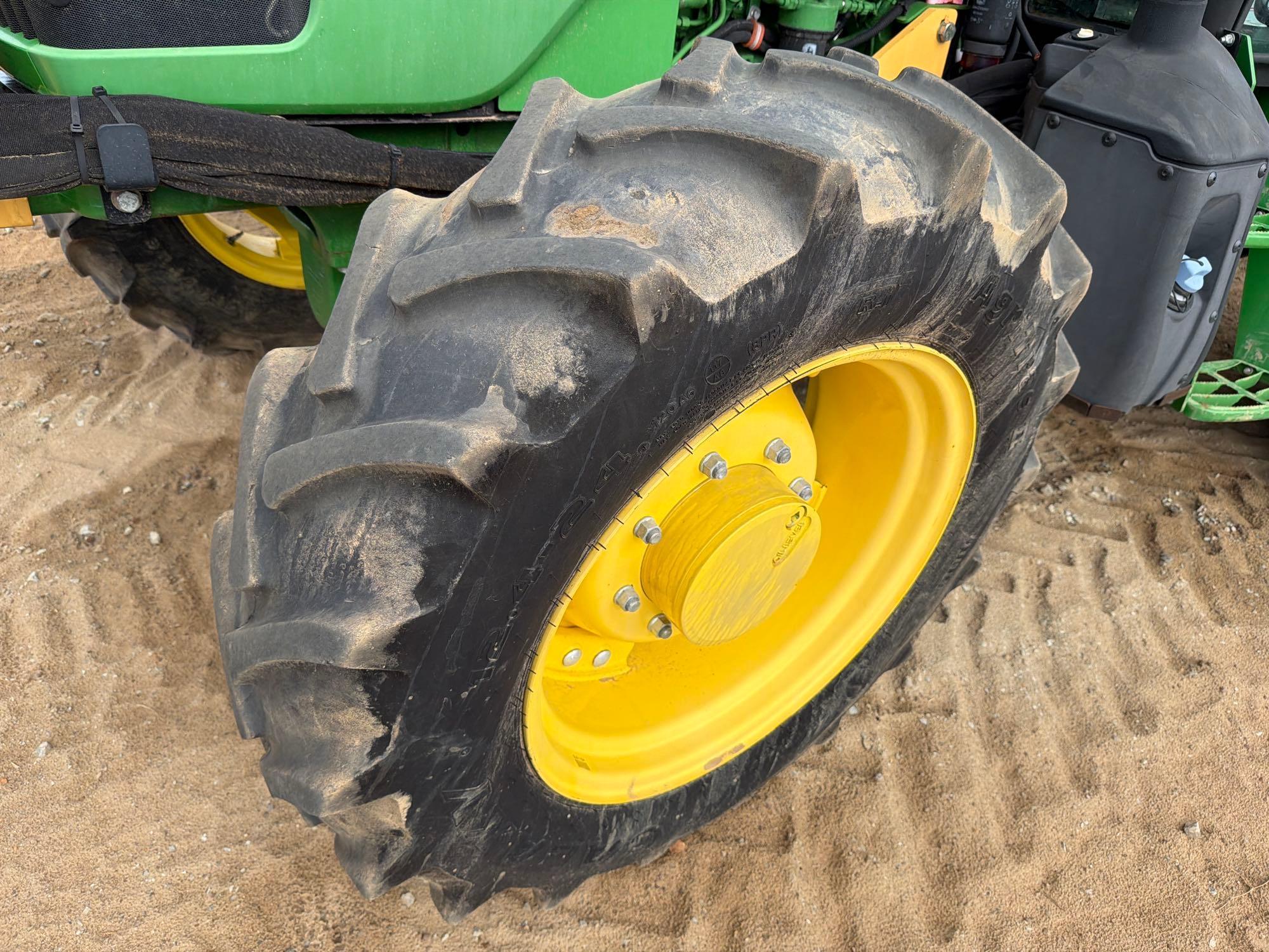 John Deere 5100E