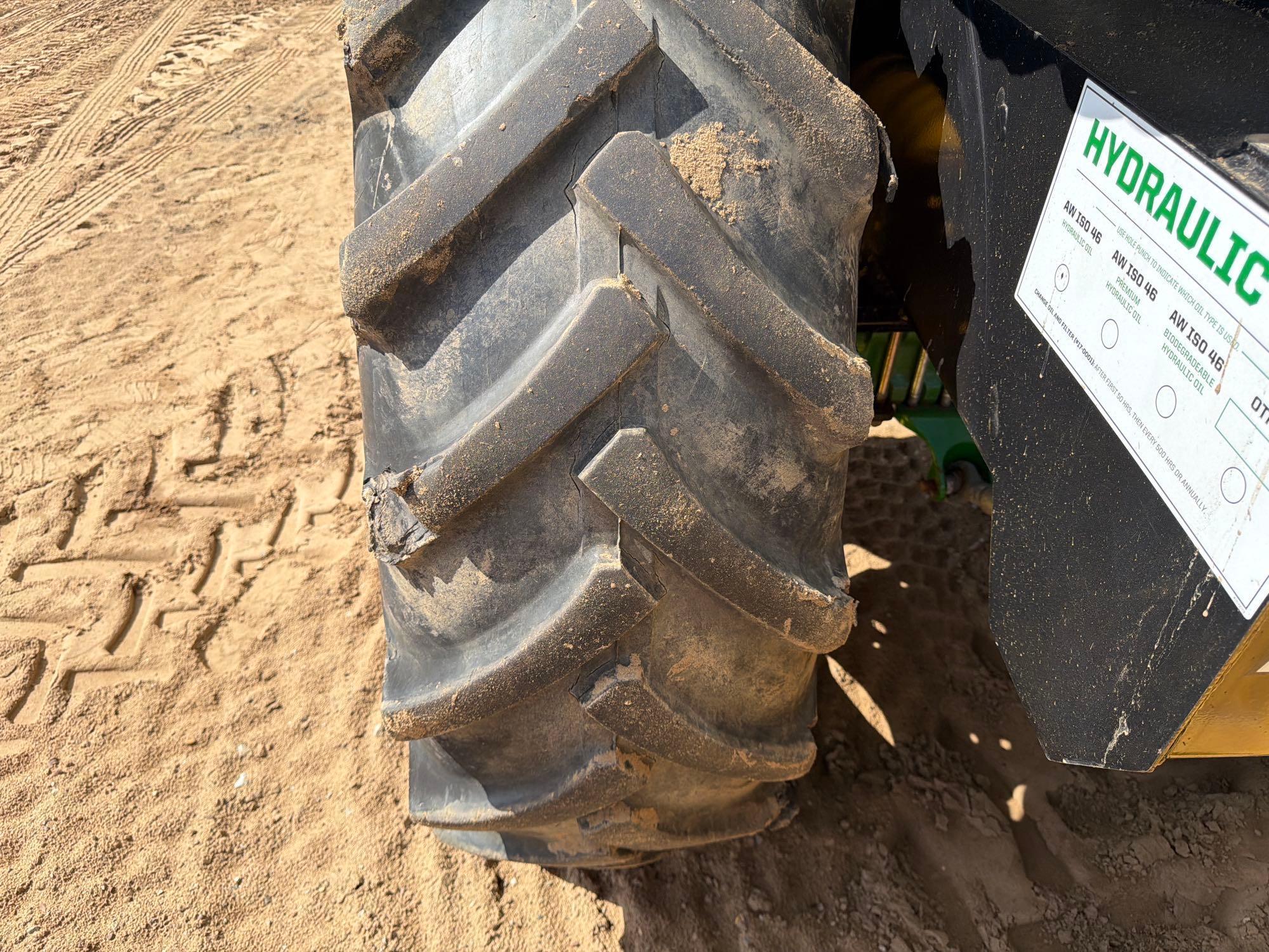 John Deere 5100E
