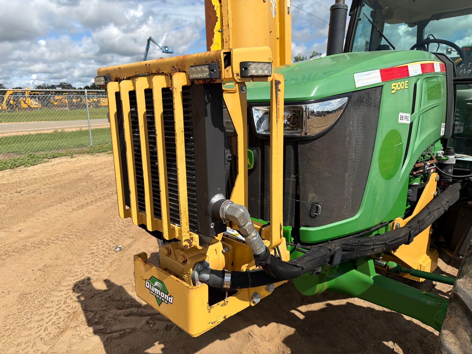 John Deere 5100E
