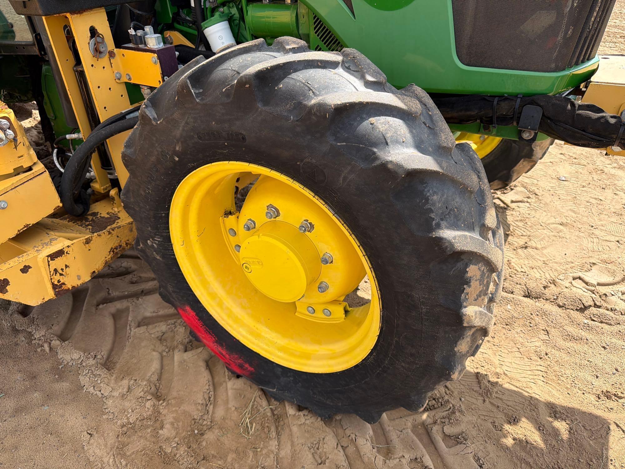John Deere 5100E