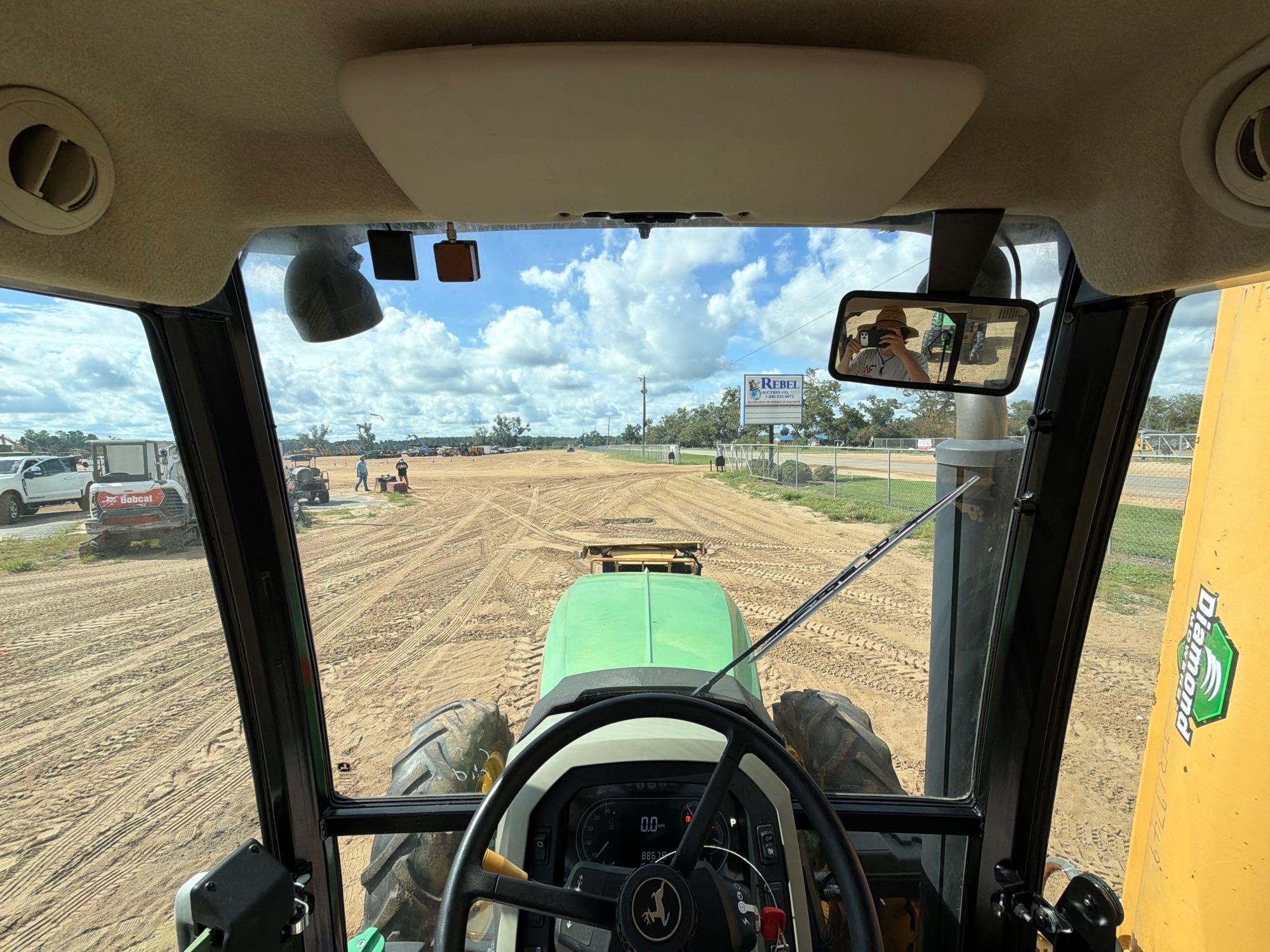 John Deere 5100E