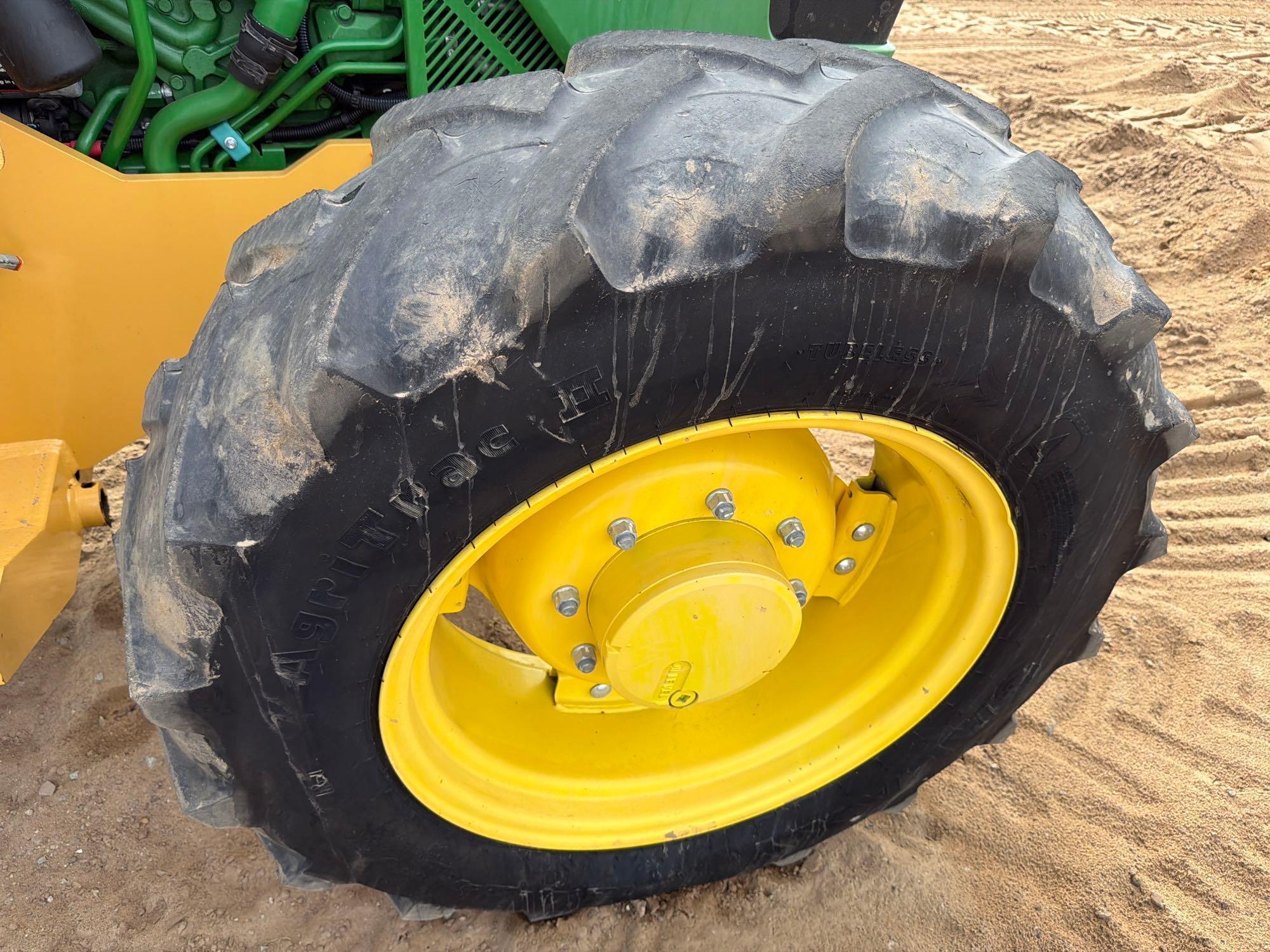 John Deere 5100E