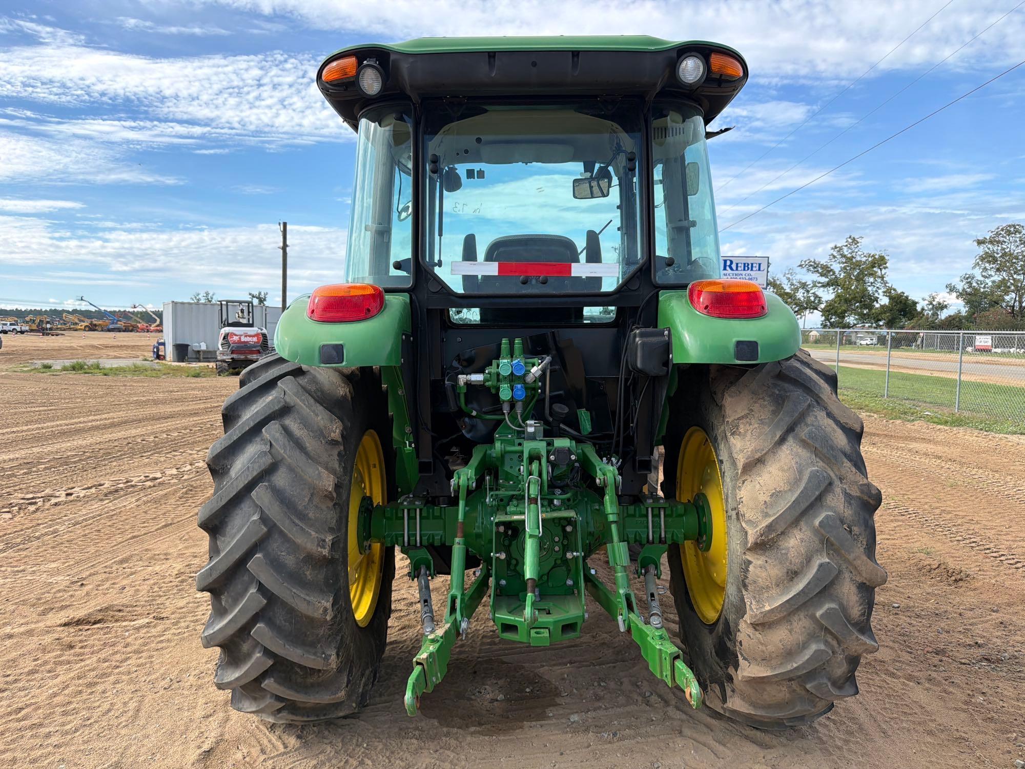 John Deere 5100E