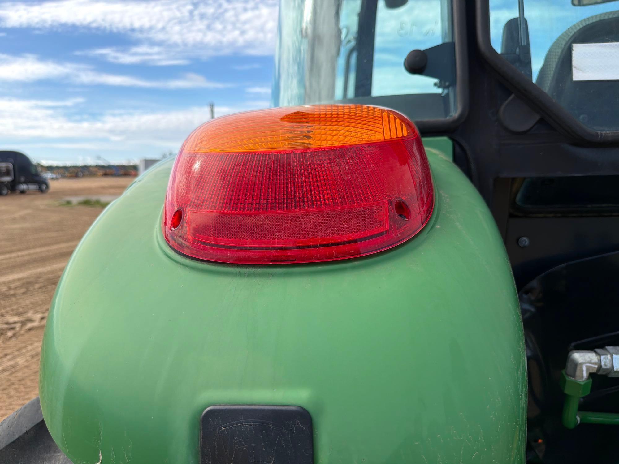 John Deere 5100E