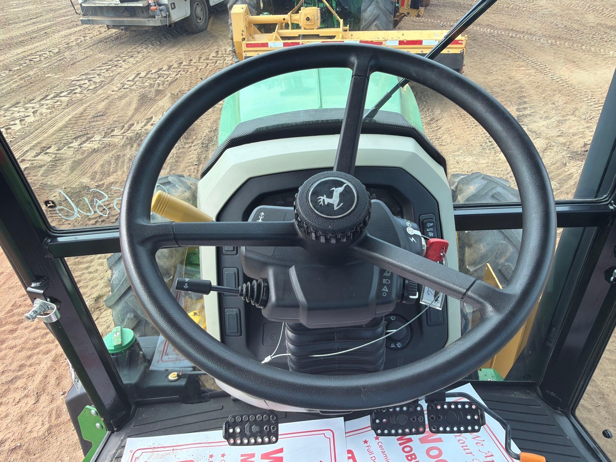 John Deere 5100E