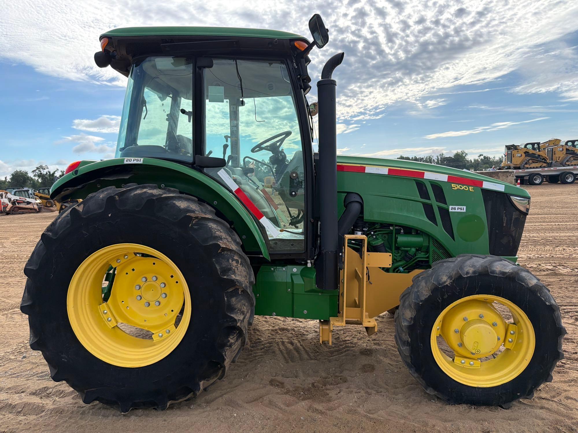 John Deere 5100E